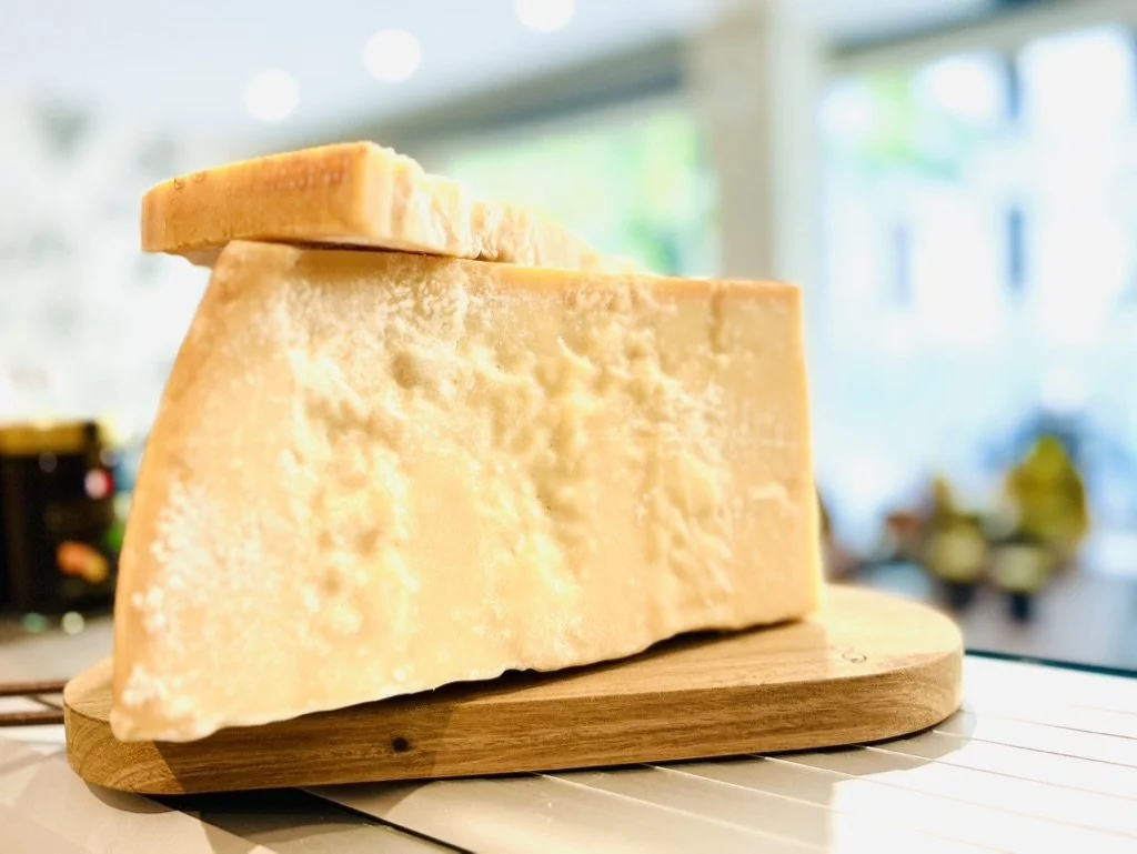 fromage-parmesan-annecy.jpeg