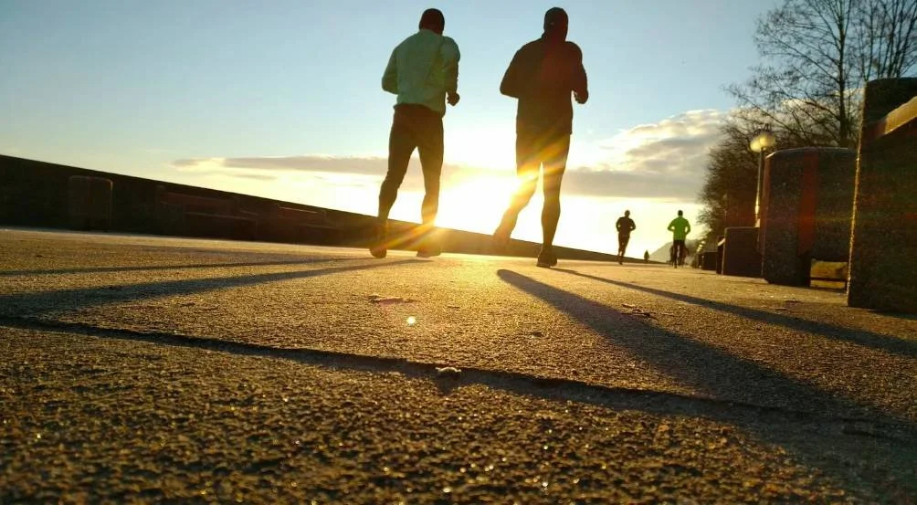 Talking to Yourself on the Long Run: Turning Fatigue into Fuel