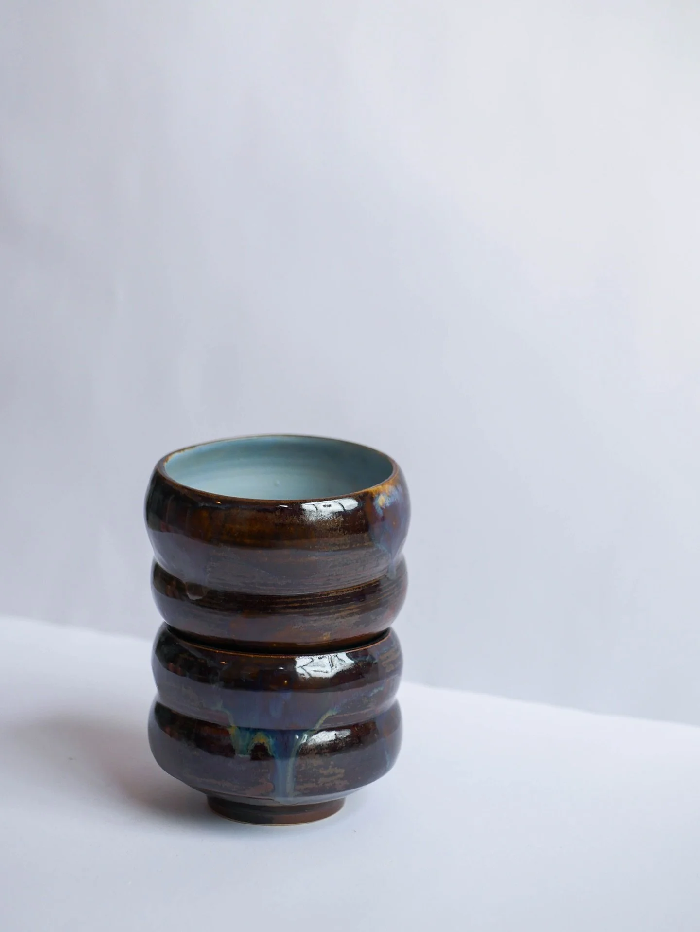 Si tu devais en garder une seule :

Sculpt&eacute;e?
ou &Eacute;pur&eacute;e ?

#ceramics #artisanat #ceramiquefrancaise #pottery #fy