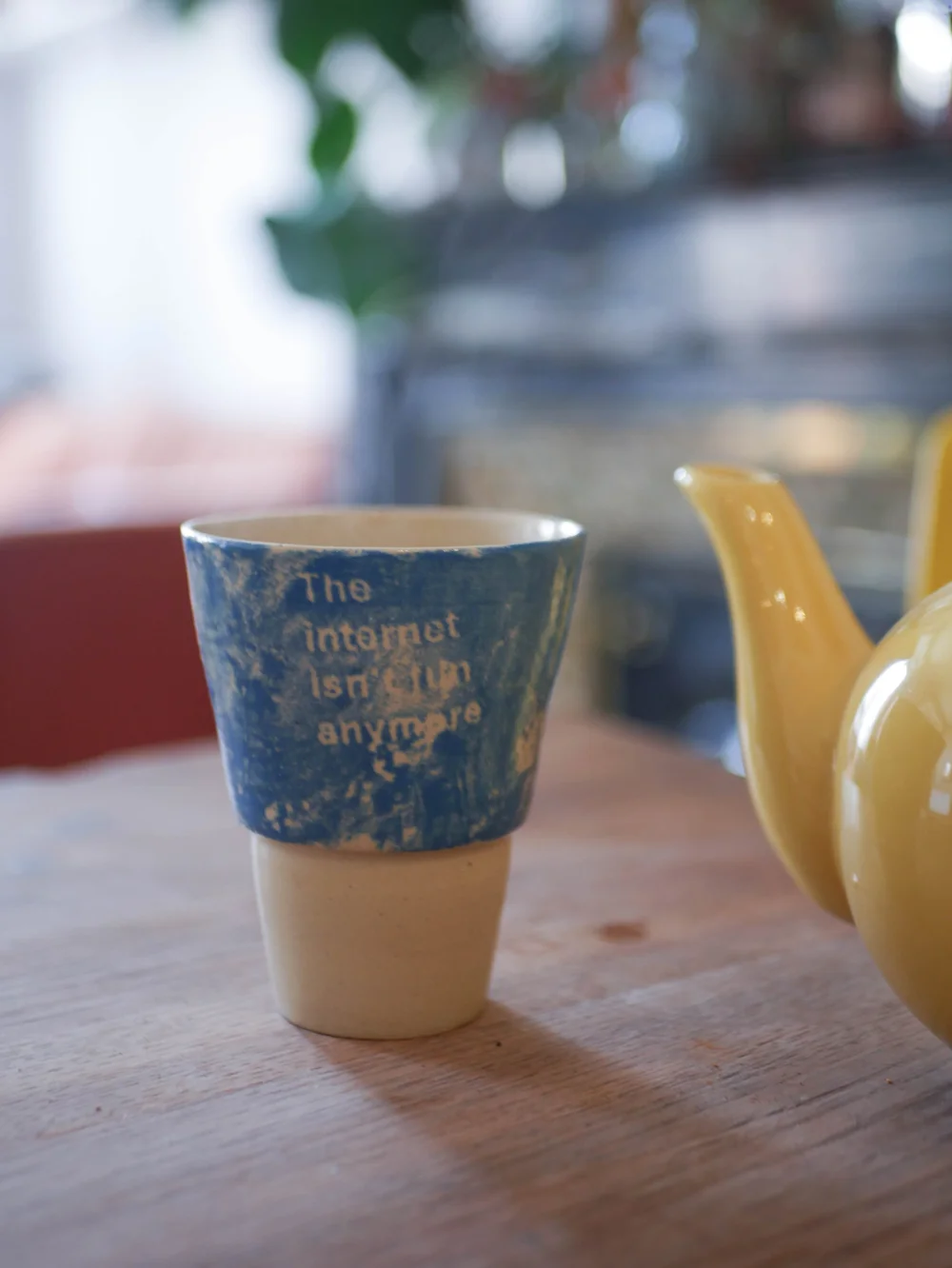 Tasse en grès sérigraphiée