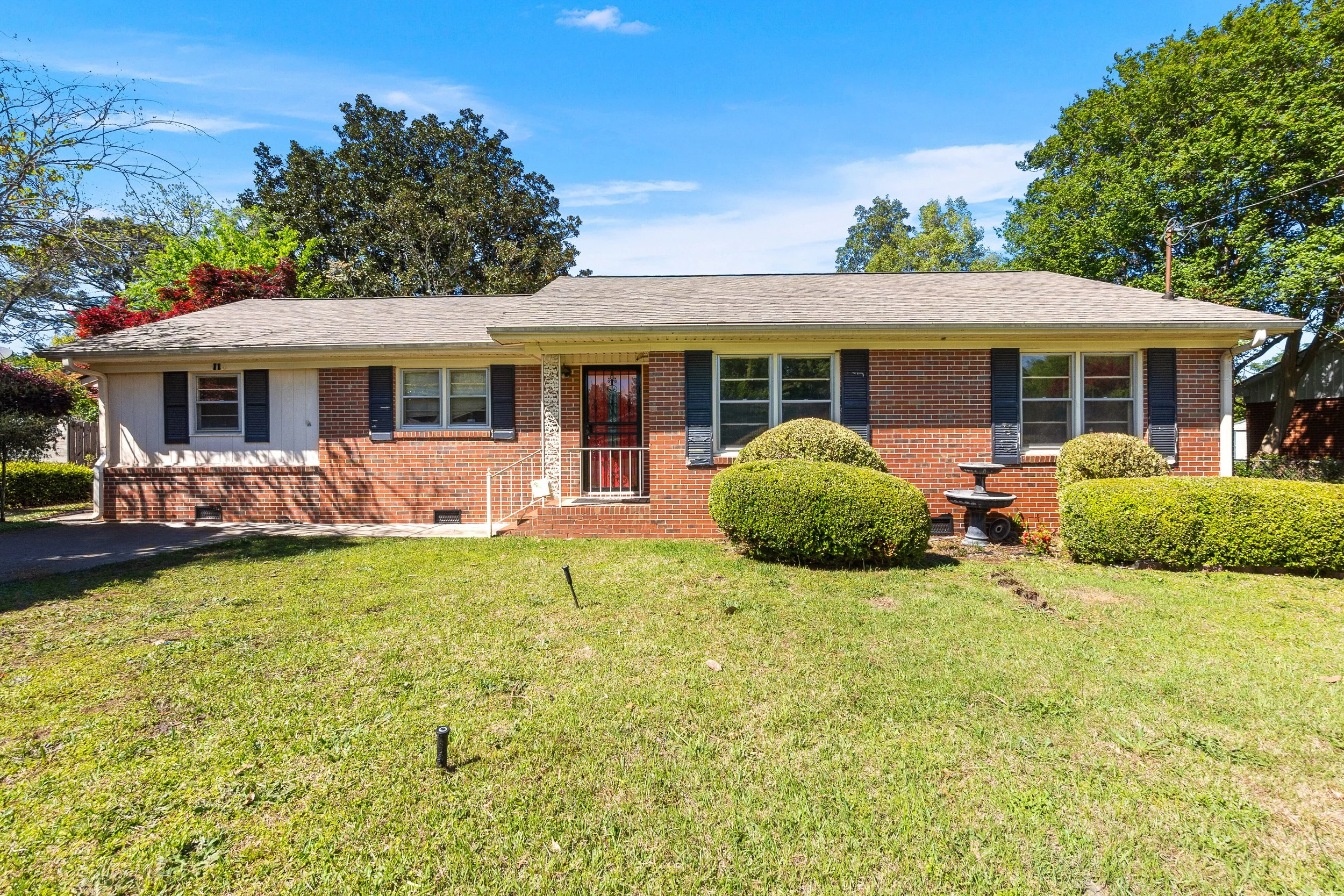 116 Woodlawn Avenue for sale in Warner Robins. Great investor property!