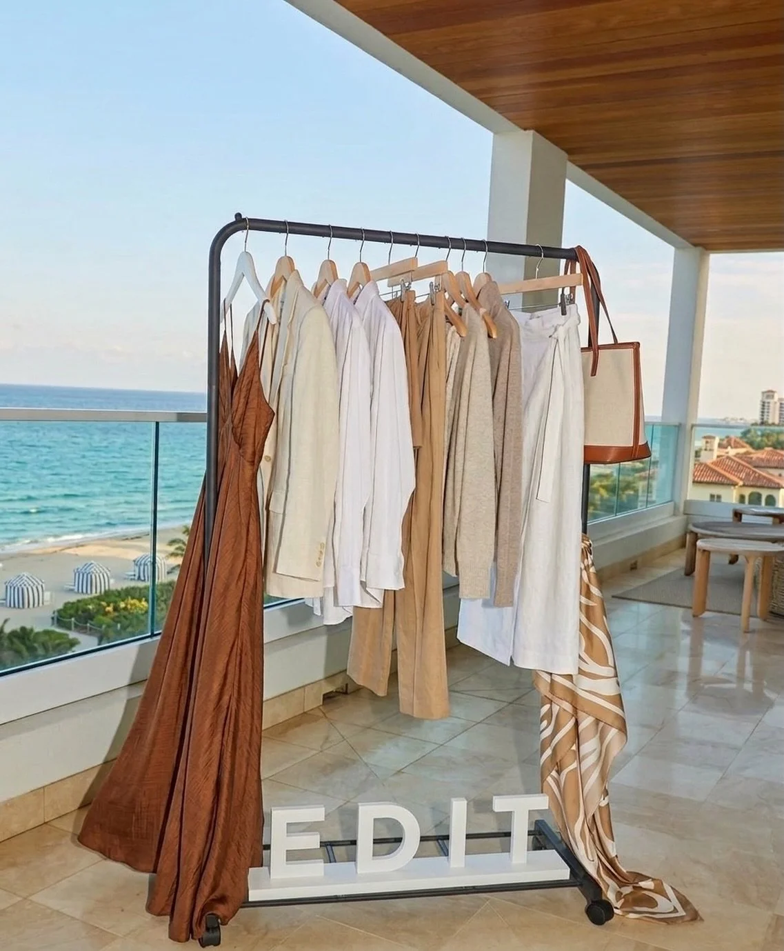 shopping with a view 🌊

Palm Beach Edit &bull; a curated wholesale experience for the best of the fashion industry &bull; invite-only