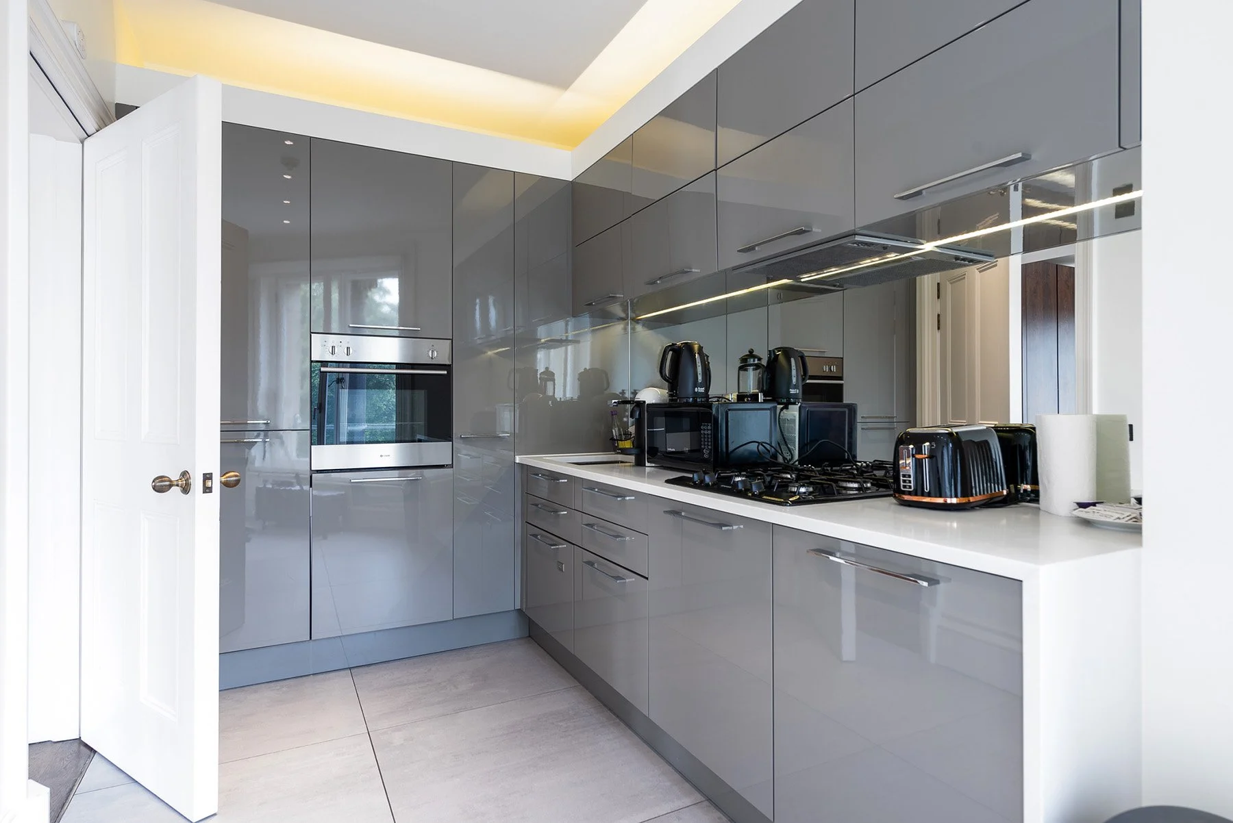 Flat 6, Grovsnor Garden-1.jpg