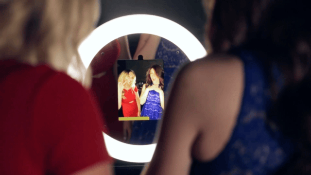   DIGITAL ONLY DROP-OFF EXPERIENCE 
 We Drop Off Booth, Leave, Then Pick-Up Later. (No Attendants, Backdrops or Props)
 
 
Click For Pricing
 