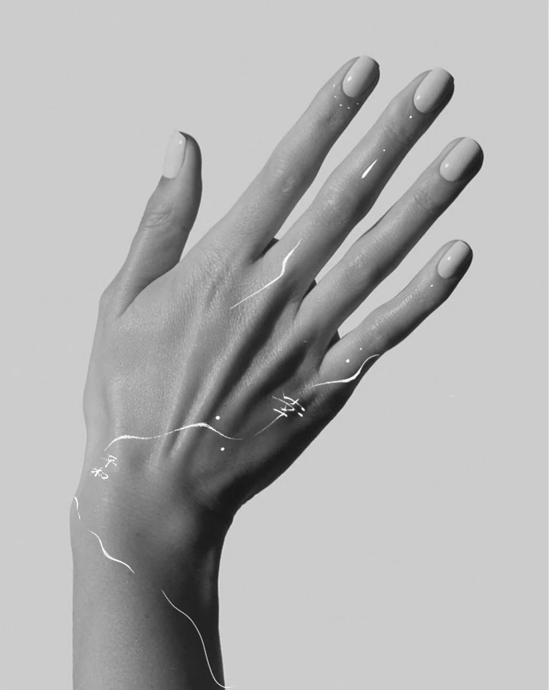 new cute hand concepts are looking for a new home ✨

Wenn dir eins der Konzepte gef&auml;llt, schreib mir gerne eine DM oder f&uuml;lle das Buchungsformular auf meiner Website aus. Nat&uuml;rlich k&ouml;nnen die Designs auch mit deinen eigenen Ideen 