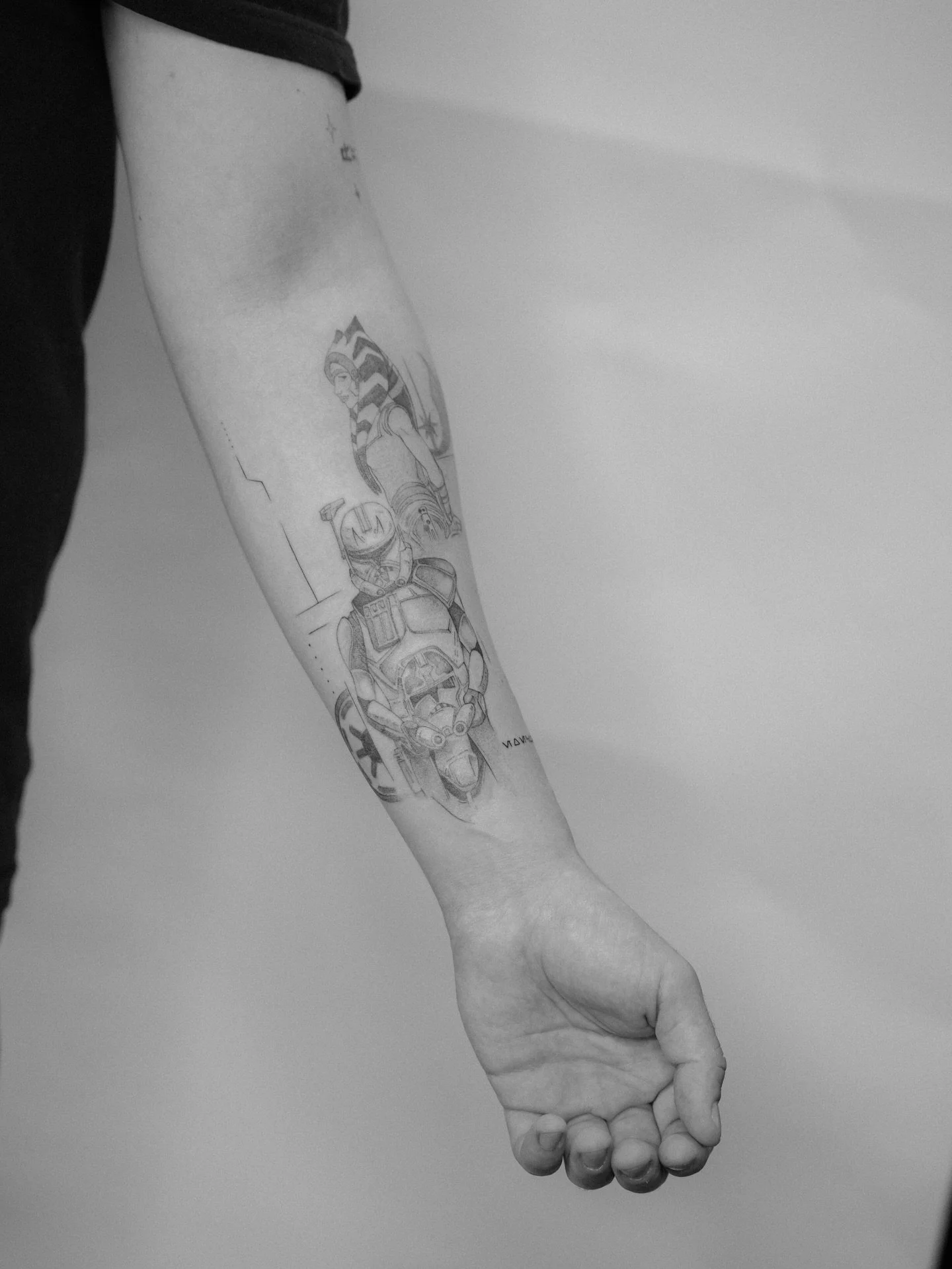 something different again but so much FUN!!!! Can&rsquo;t wait to continue ✨🚀🌠

Do you like microrealism style?
#starwarstattoo #microrealism #tattoo