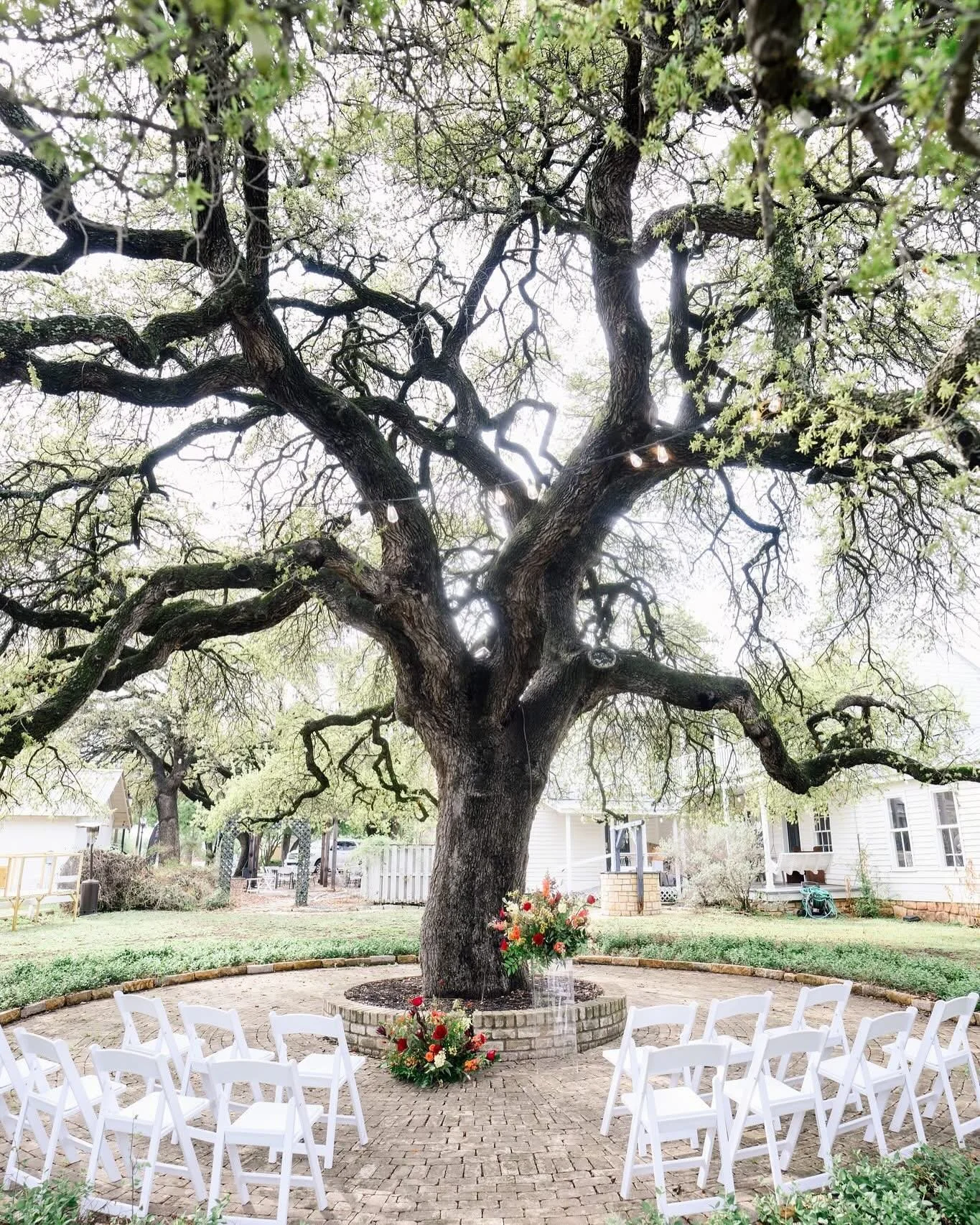 After months of dreaming (and lots of painting), we&rsquo;re so excited to share this space.

V|V Chapel (we are still trying on this name.. what do you think?) is a historic wedding and event space just off Main St. We&rsquo;ve got charm, character,