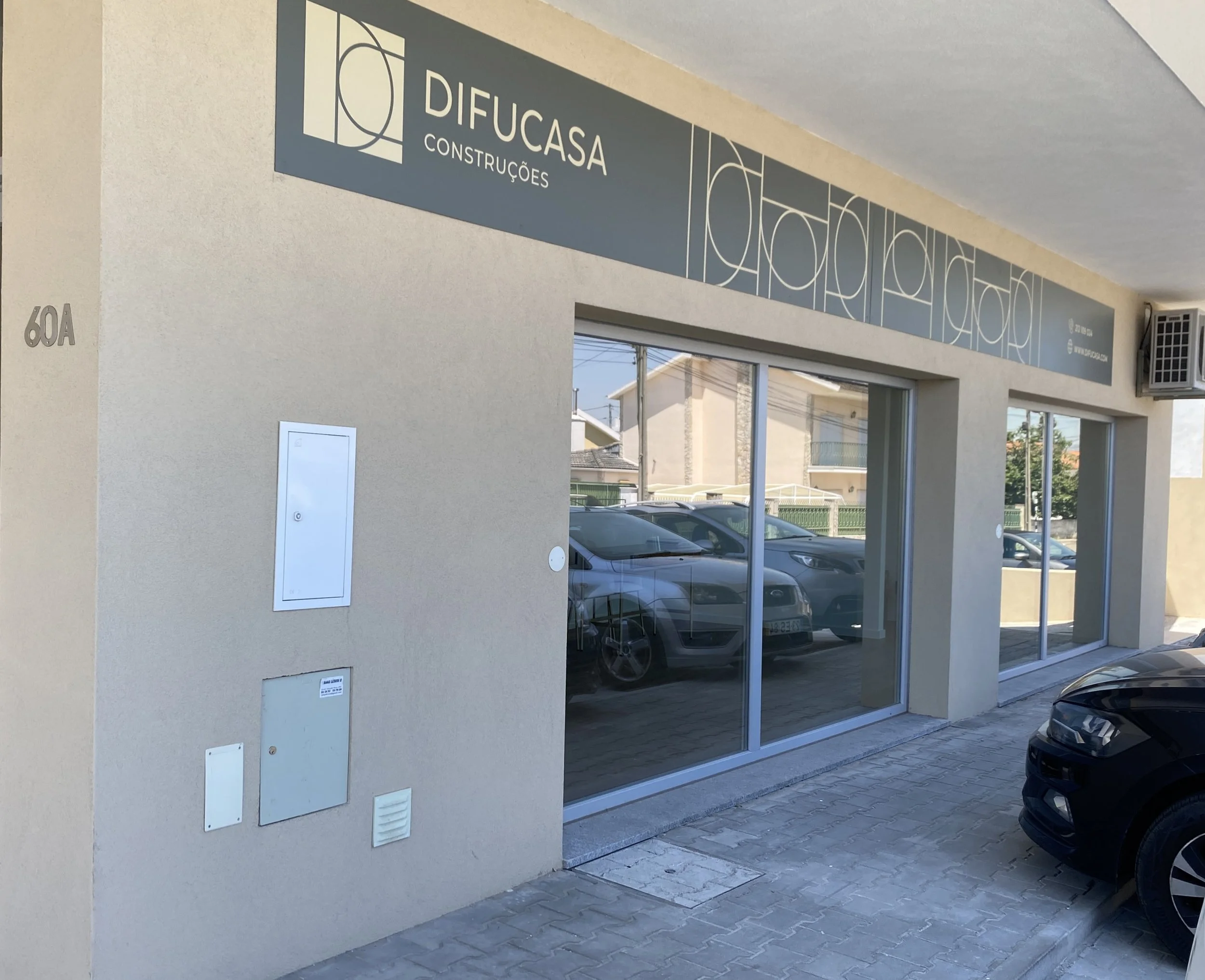 Identificação exterior em aluminio - DIFUCASA