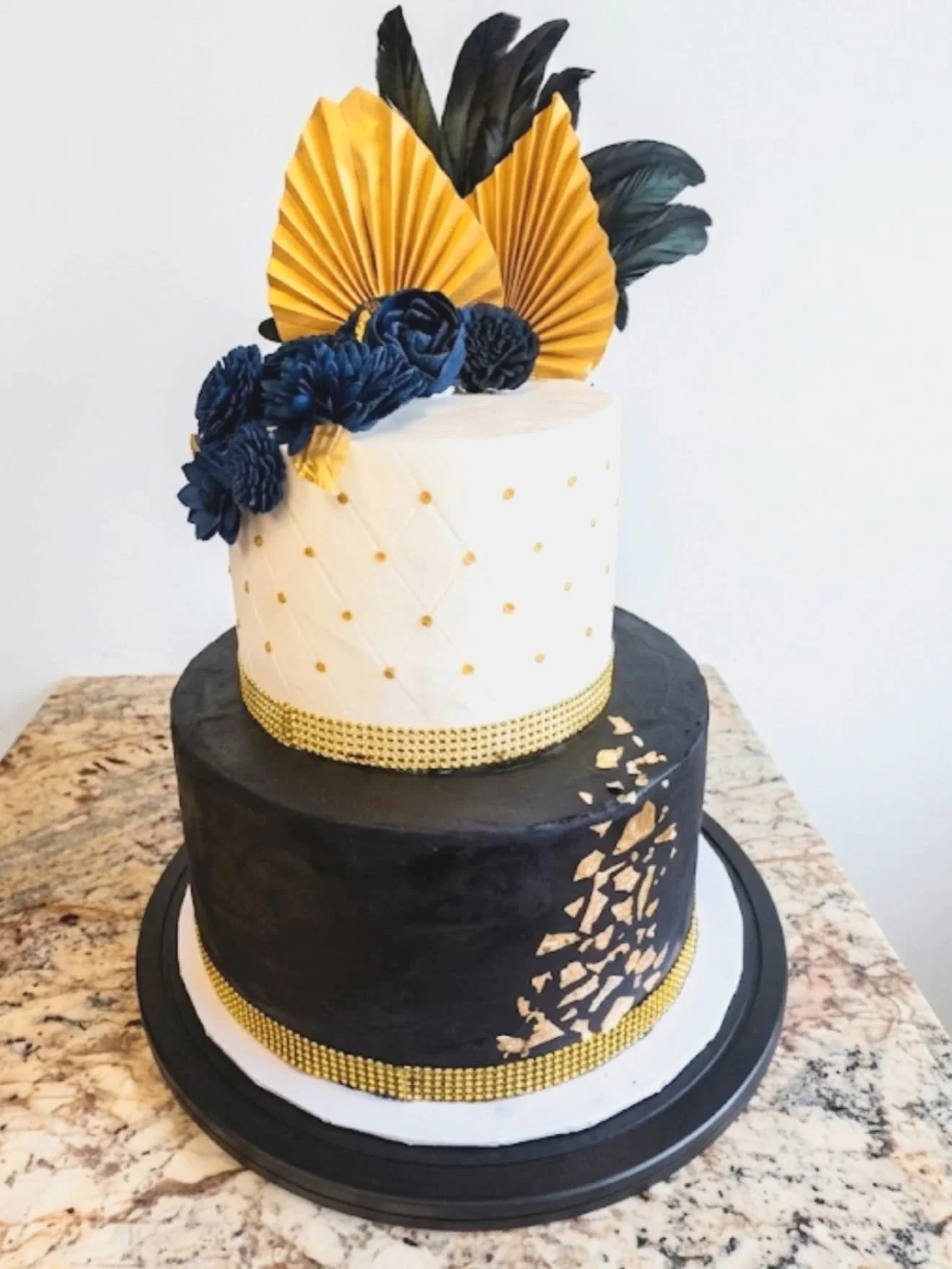 nonnies+mask+cake.jpg