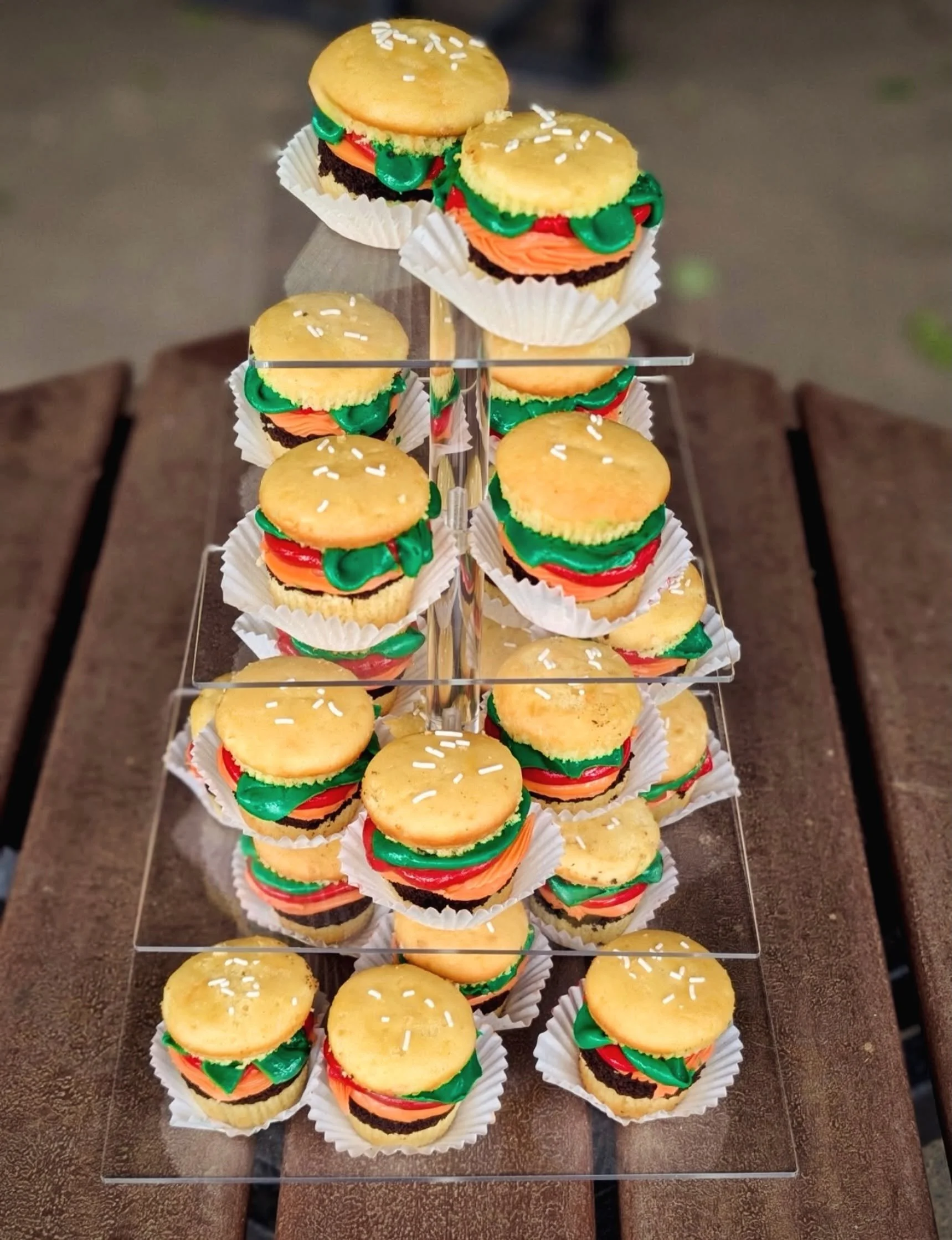 nonnies cupcakes.jpg