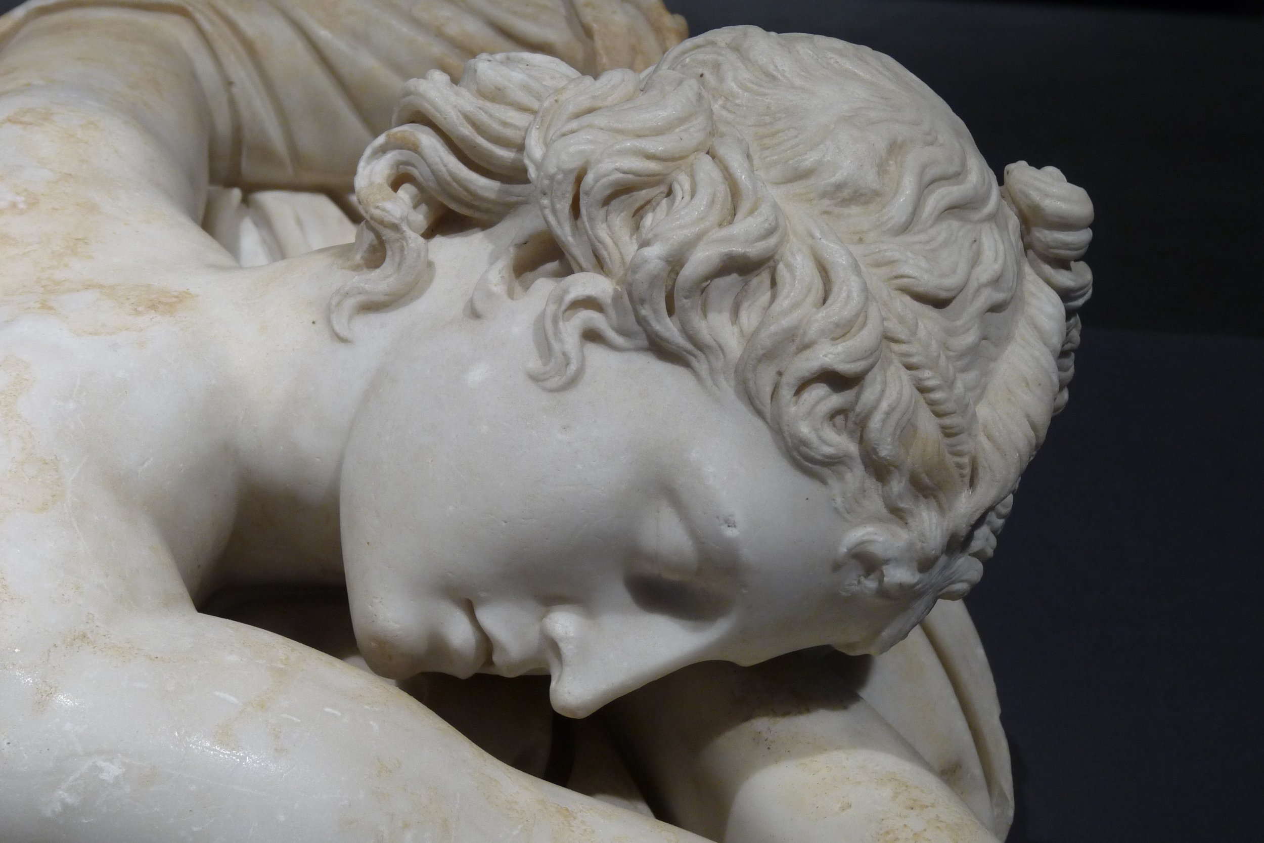 Sleeping_Hermaphroditus_-_Palazzo_Altemps_-_Roma.JPG