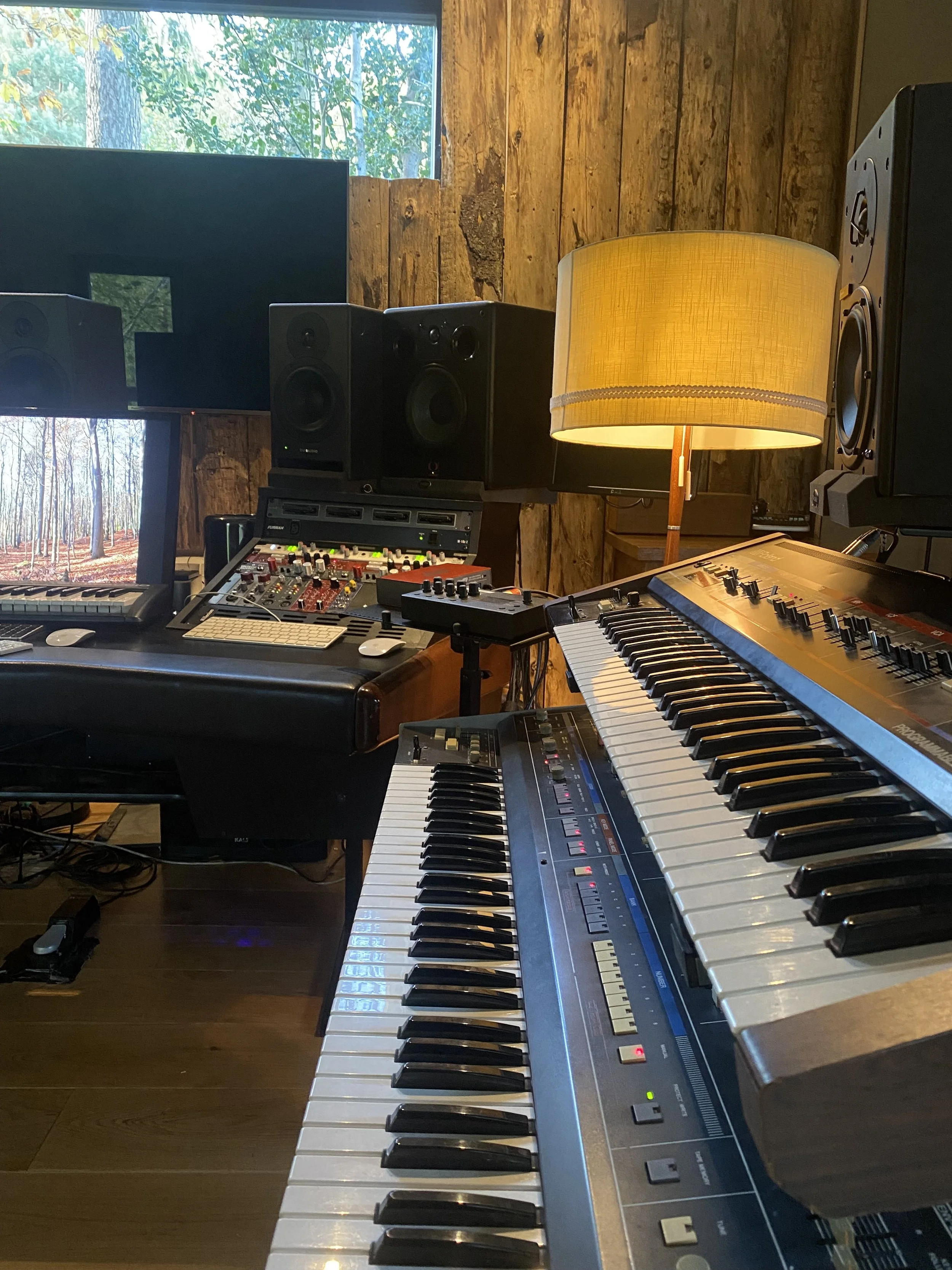 Vintage synths: Jupiter 6, Juno 60, Arp 2600