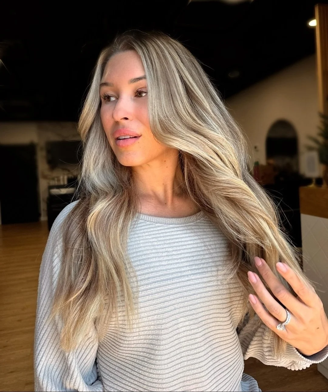 Better than we found you......thats what we guarantee at each visit. We want you to have the best experience in salon. 

From the moment you walk in we are here to help you feel at home, relaxed and comfortable. Our goal is to give you your dream hai