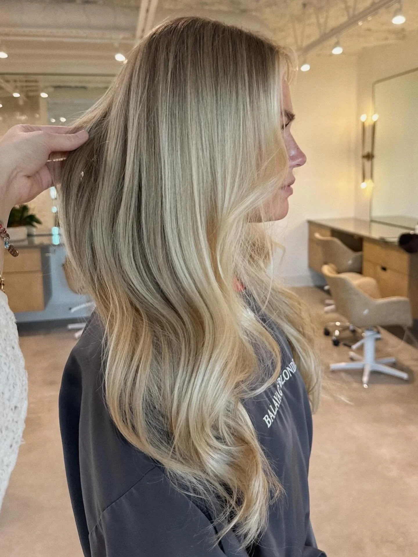 Just a blonde moment.

Hair by: @lightenedbylia 

&bull;
&bull;
&bull;
Salon, luxury, hair salon, blondes, blonde, hair, and spa Saint Pete Saint Petersburg, Florida Tampa, Tampa Bay, luxury salon, Tampa, hair salon, Tampa