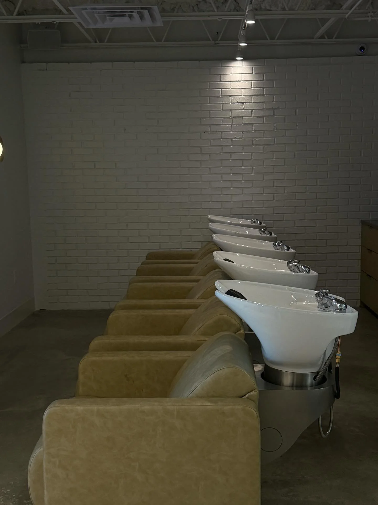 from the salon floor

&bull;
&bull;
&bull;
Saint Pete, Clearwater, Tampa, salon, hair salon, luxury hair salon, #stpetefl #tampabay #stpetesalon #tampasalon