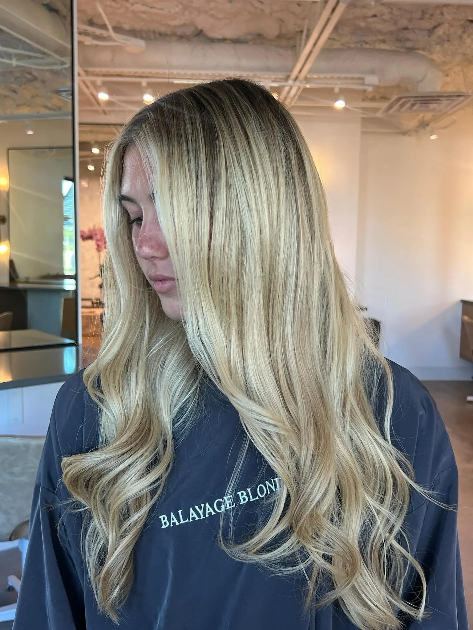 Sometimes all it takes is a little extra natural length and a fresh blonde refresh. 🤍 Scroll to see the before.

Hair by: @luxuryhairxdani 

We are now offering extensions at Balayage Blonde. Comment &ldquo;EXTENSIONS&rdquo; for more info.

&bull;
&