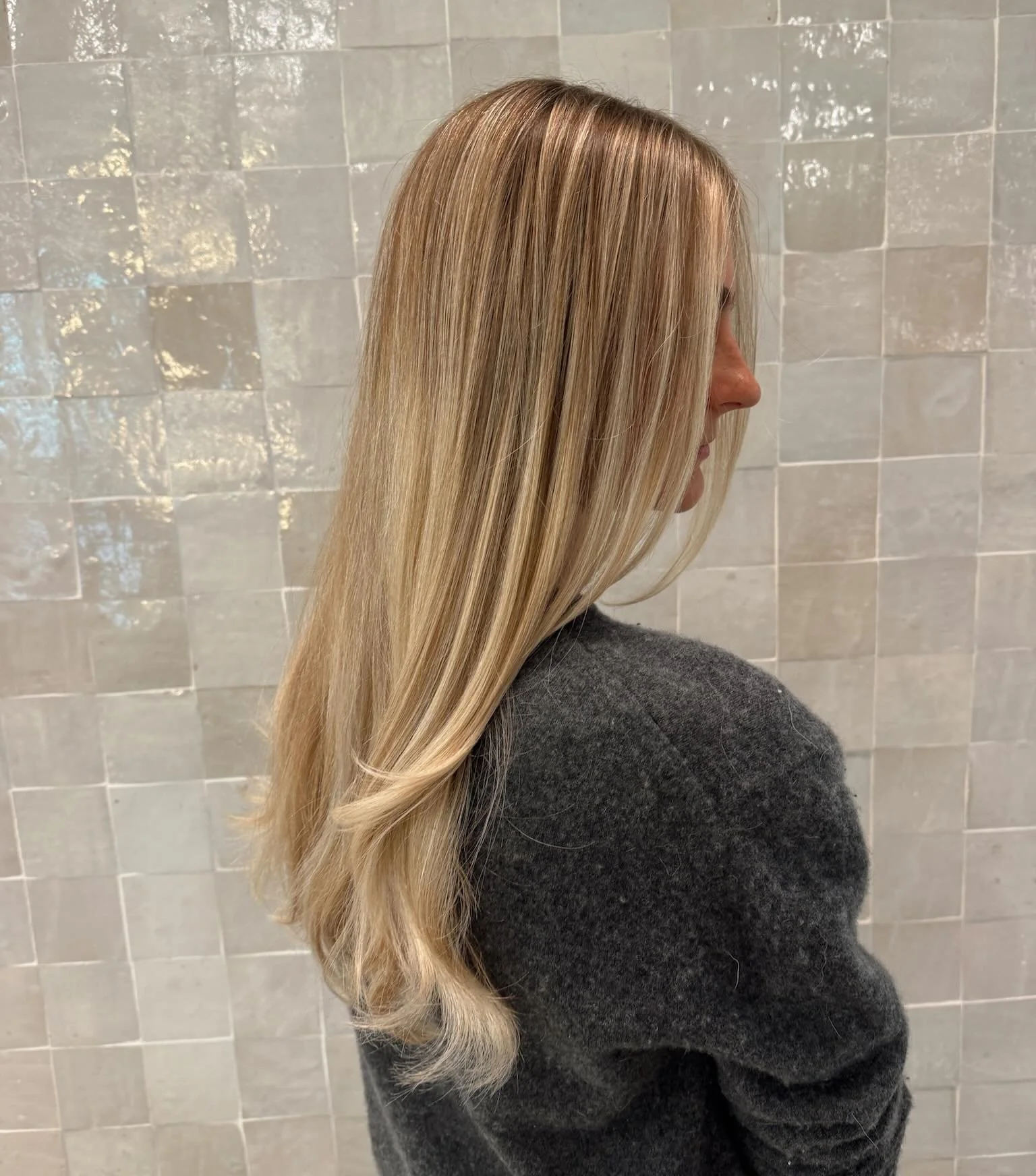 hair that looks and feels like summer.

hair by: @theshadeofsummer 

&bull;
&bull;
&bull;
Blonde specialist, st Pete blondes, luxury hair salon, #stpetesalon #blondeinspo
