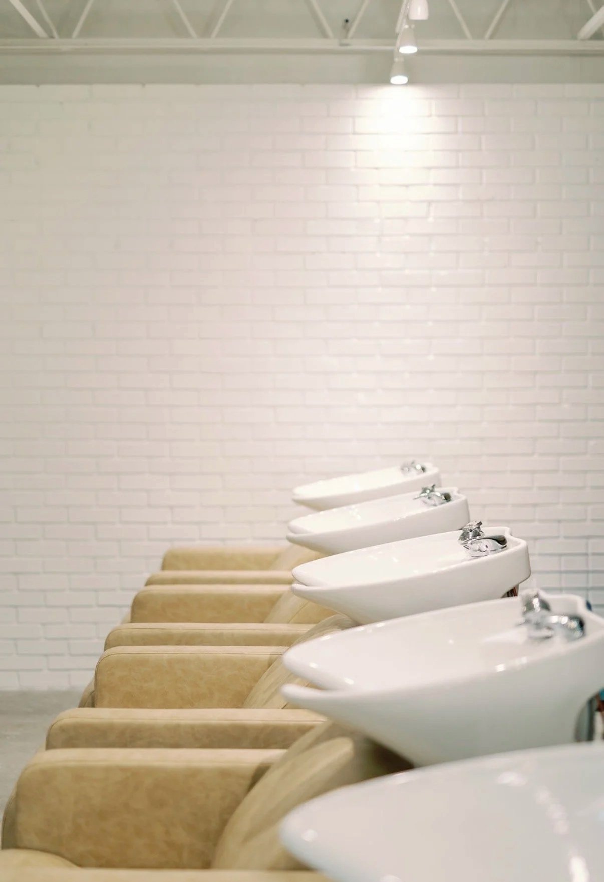 Balayage vs. Highlights: Which Is Right for You?