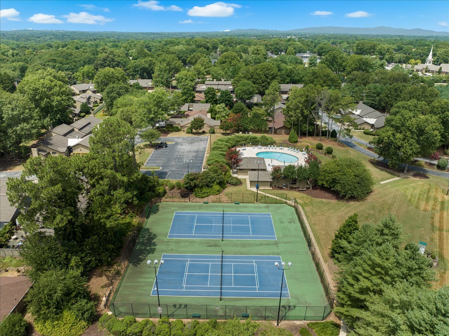 417-sparrow-hawk-ct-greer-sc-chapter-vine-realty-aerial-exterior-03.jpg
