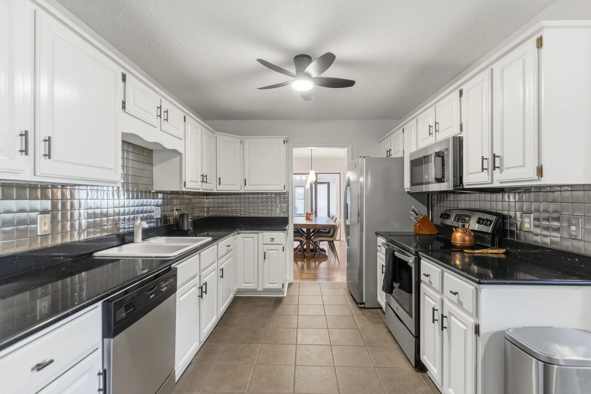 417-sparrow-hawk-ct-greer-sc-chapter-vine-realty-photo-29.jpg