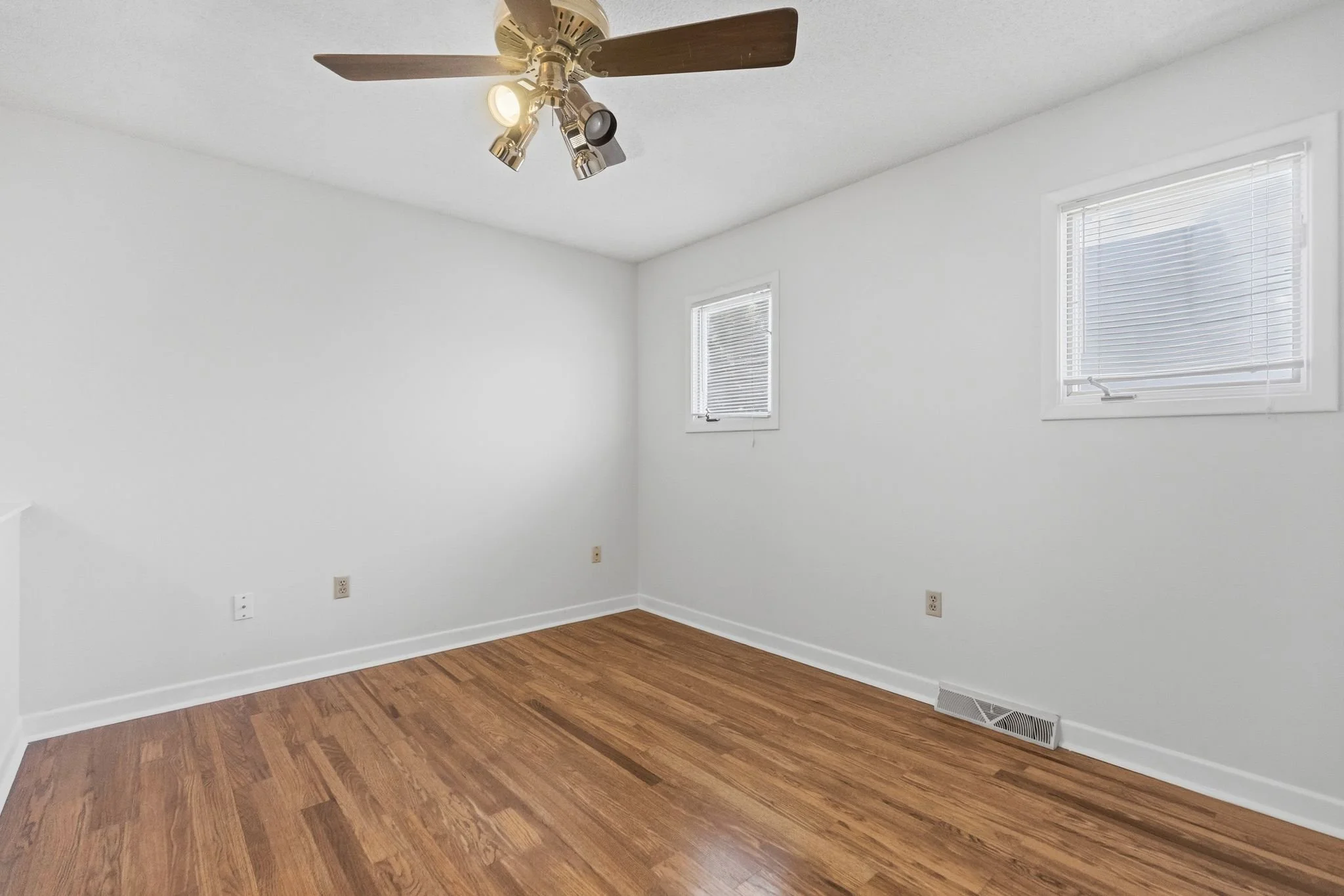 417-sparrow-hawk-ct-greer-sc-chapter-vine-realty-photo-49.jpg