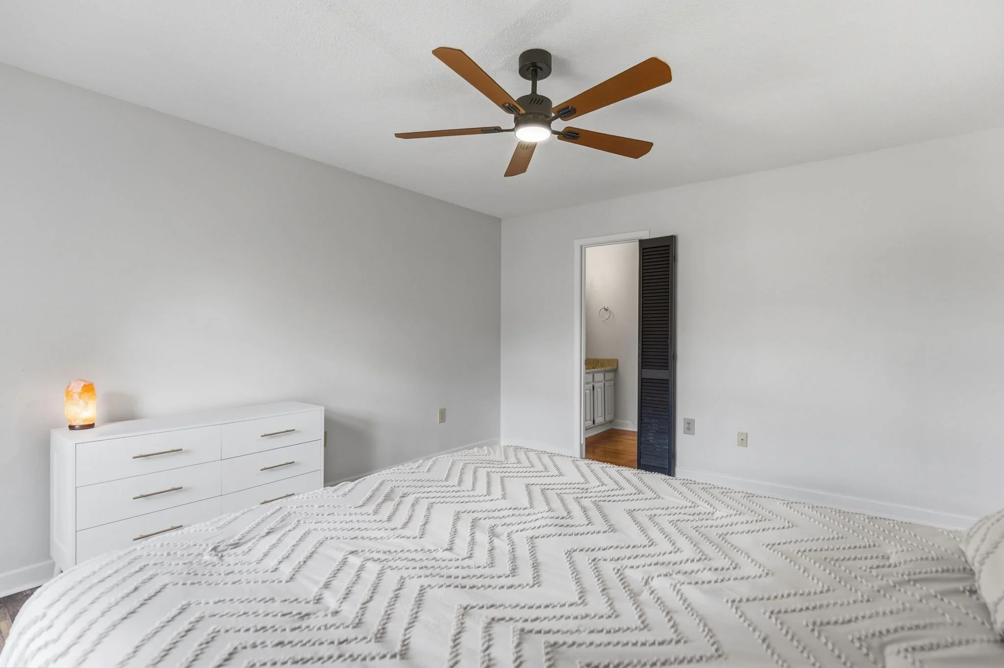 417-sparrow-hawk-ct-greer-sc-chapter-vine-realty-photo-08.jpg