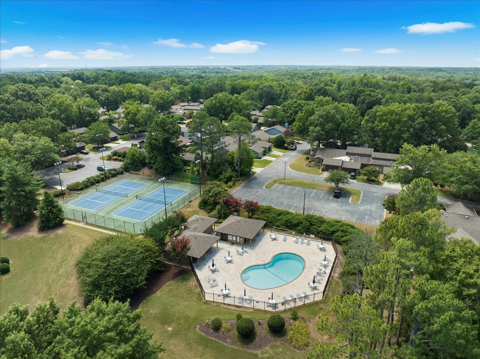 417-sparrow-hawk-ct-greer-sc-chapter-vine-realty-aerial-exterior-02.jpg