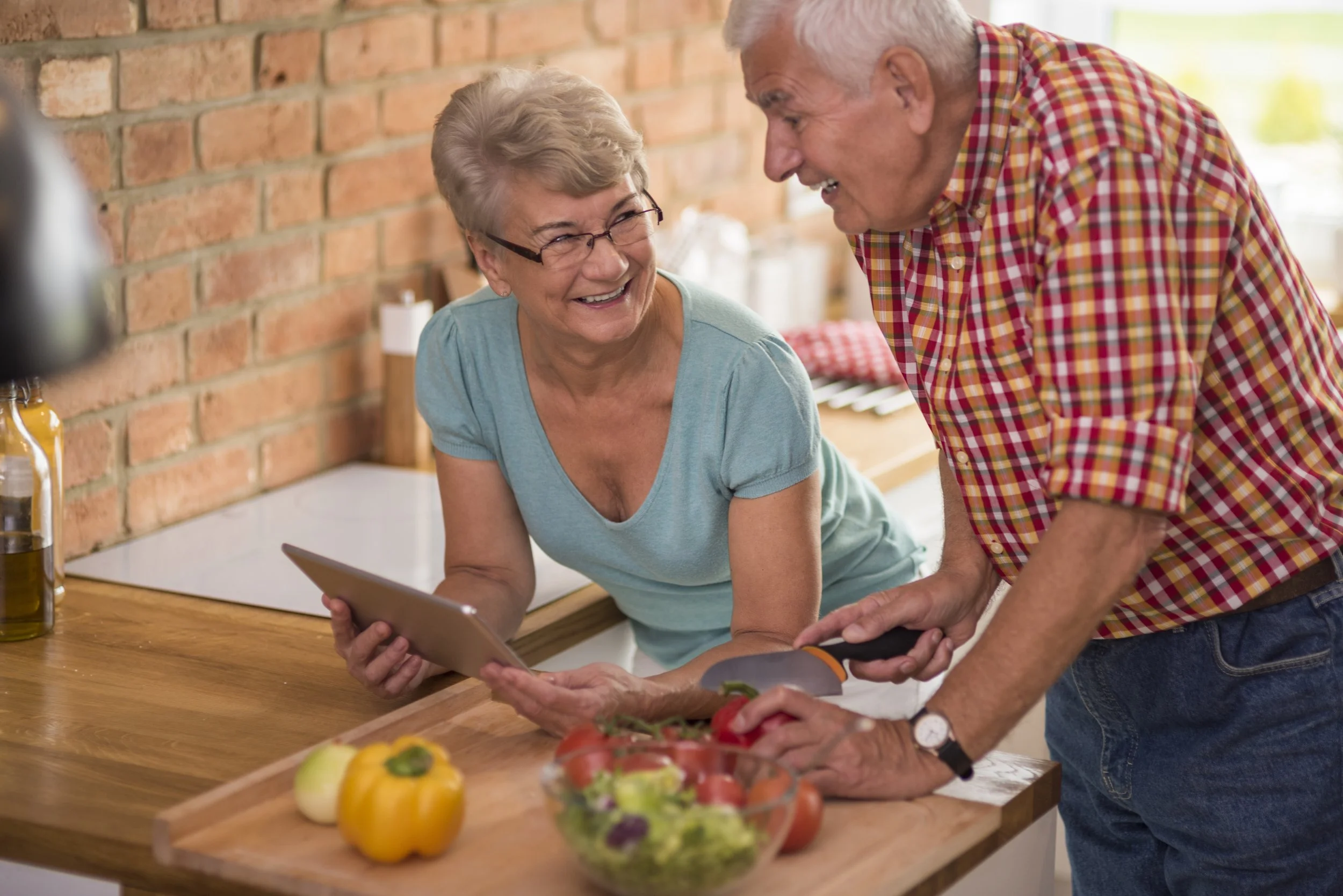 Senior Meal Prepping: Easy Tips to Ensure Your Loved One Eats Healthy