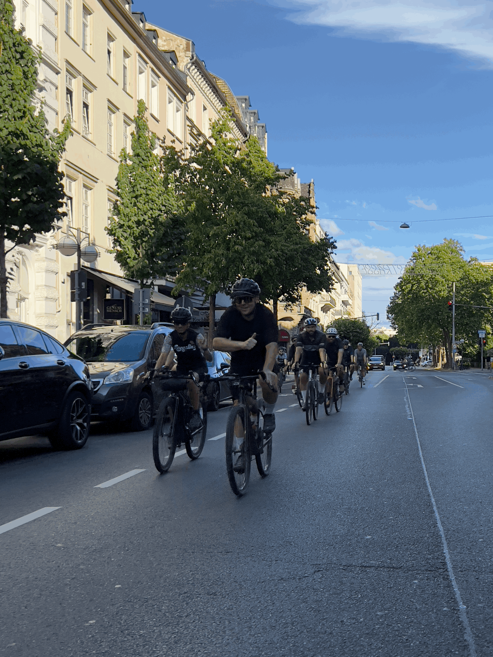 Gravelbike Runde April  / GravelClub + BERG-LOFT Maloja Store