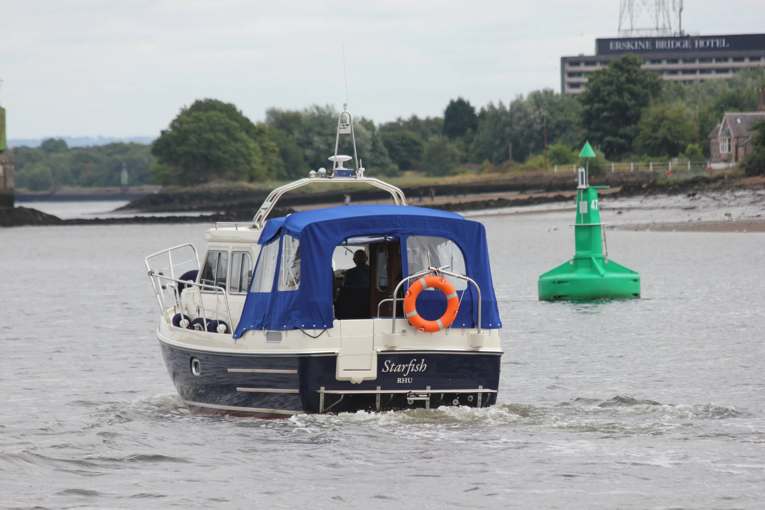 Navigating a channel using red &amp; green buoys
