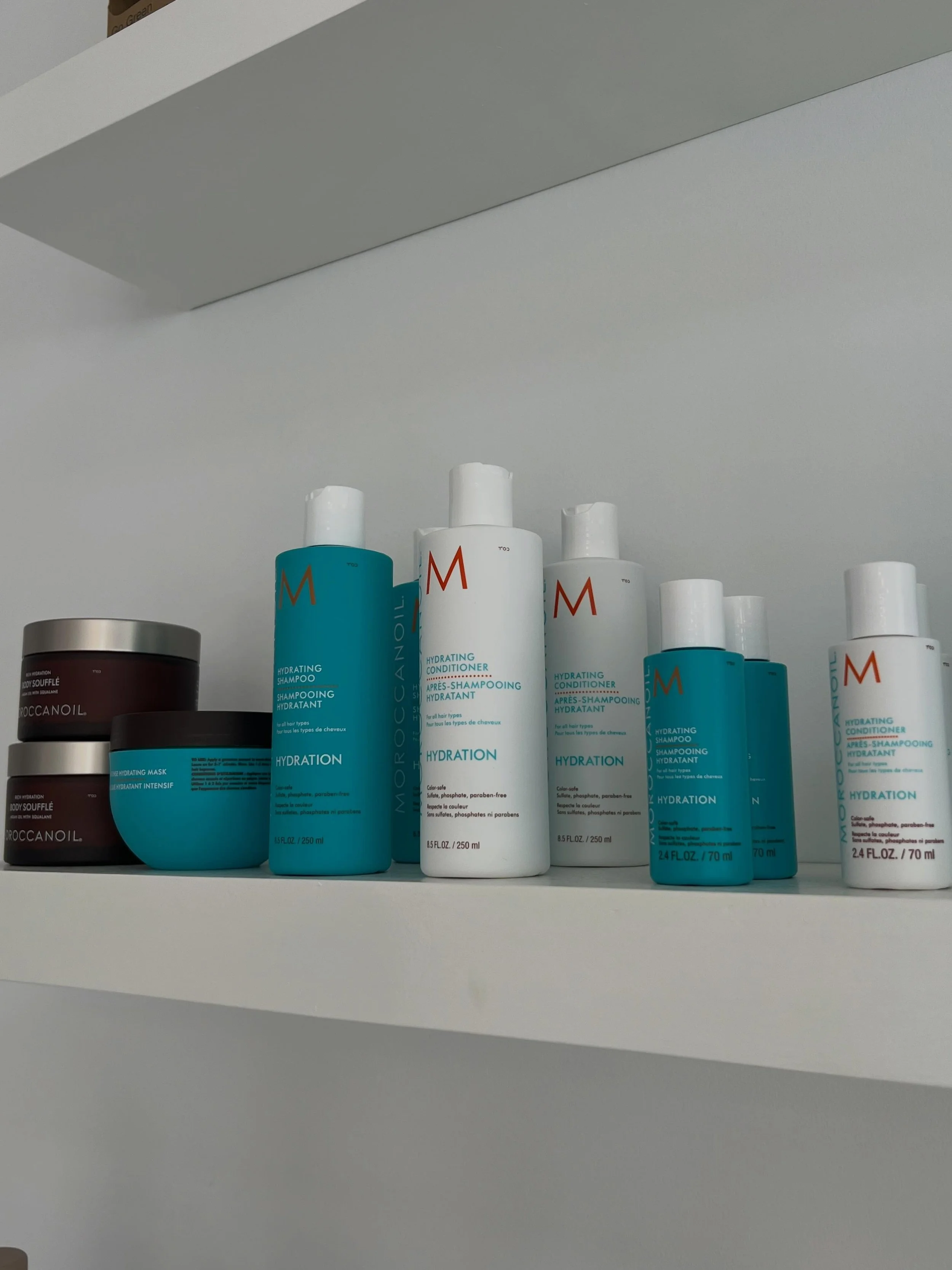 Been having fun in the sun? Give back to your hair and body with Moroccanoil!!!👇

Body Souffl&eacute;:
- A lightweight, whipped moisturizer that absorbs quickly to provide daily hydration and silky, smooth results for all skin types. In addition to 