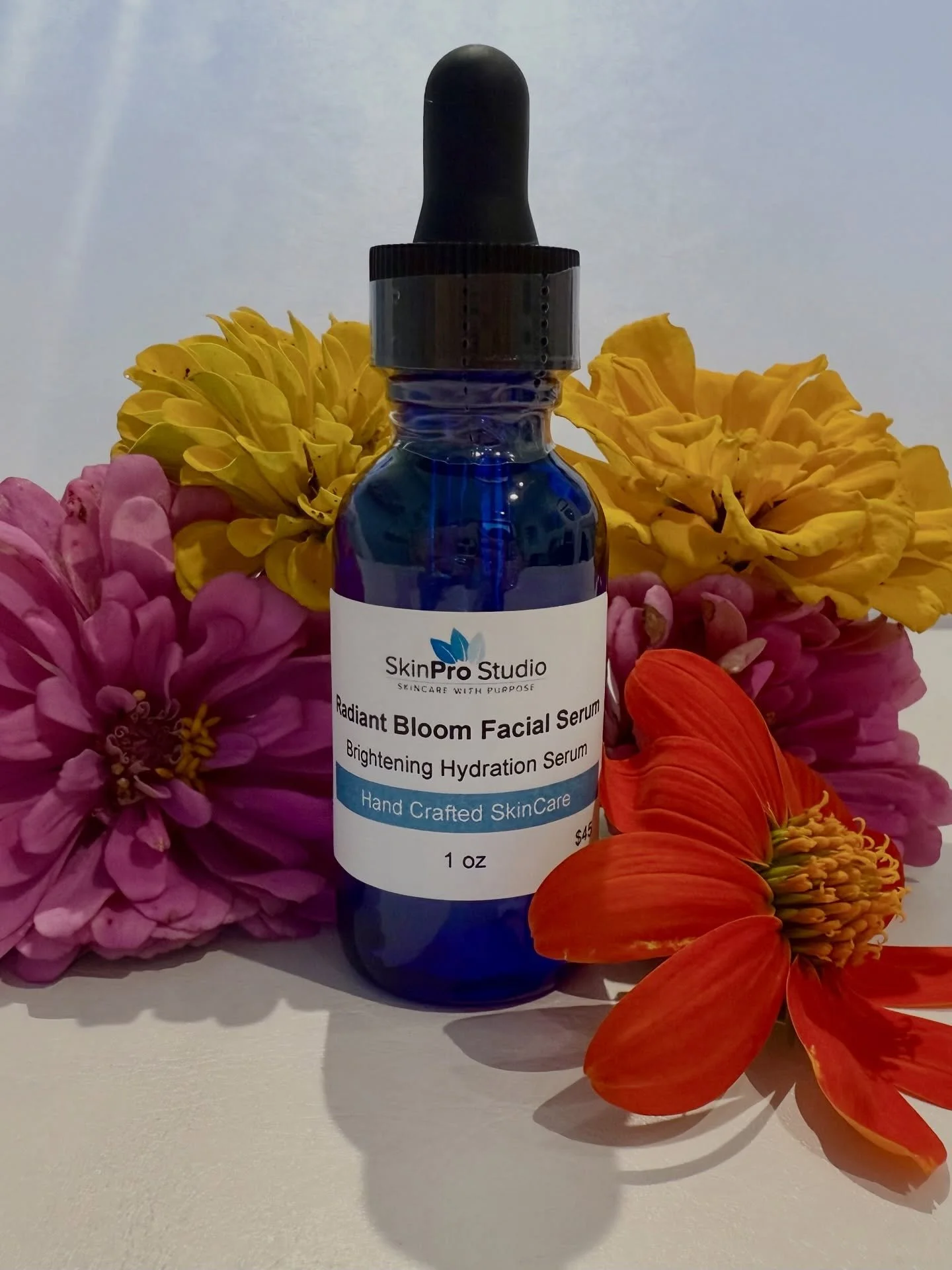 If you haven&rsquo;t gotten your hands on this, now is the time! Say goodbye to summer skin damage and hello to brighter and healthier skin ✨
&bull;
Creating products by hand allows me to achieve the perfect blend. Sometimes, commercial products fall