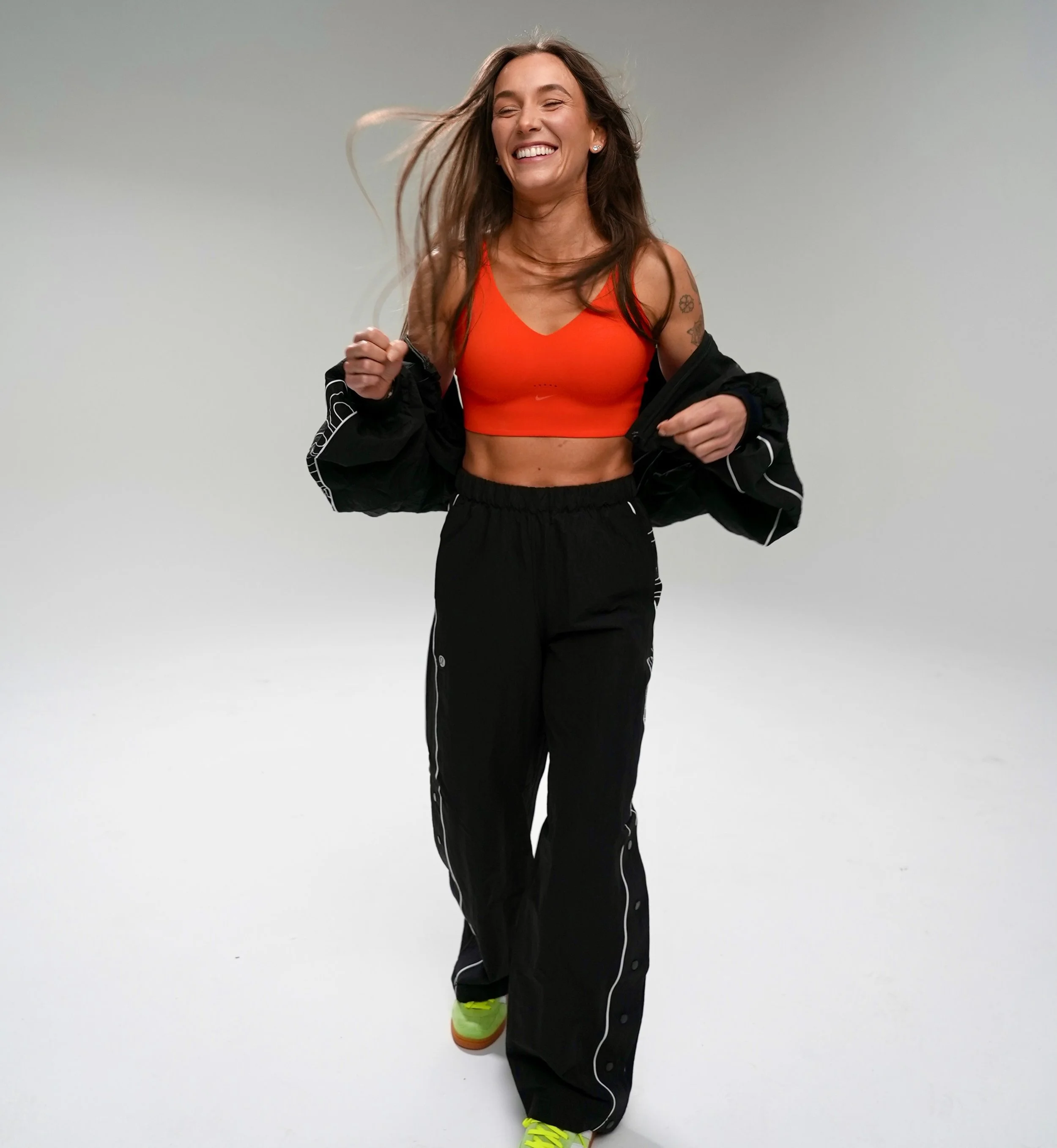 Hi! It&rsquo;s been a while since I&rsquo;ve done an introduction so here goes!

I&rsquo;m Lauren, a Vancouver-based personal trainer passionate about helping women get stronger, feel empowered, and build a healthy lifestyle that&rsquo;s actually sus