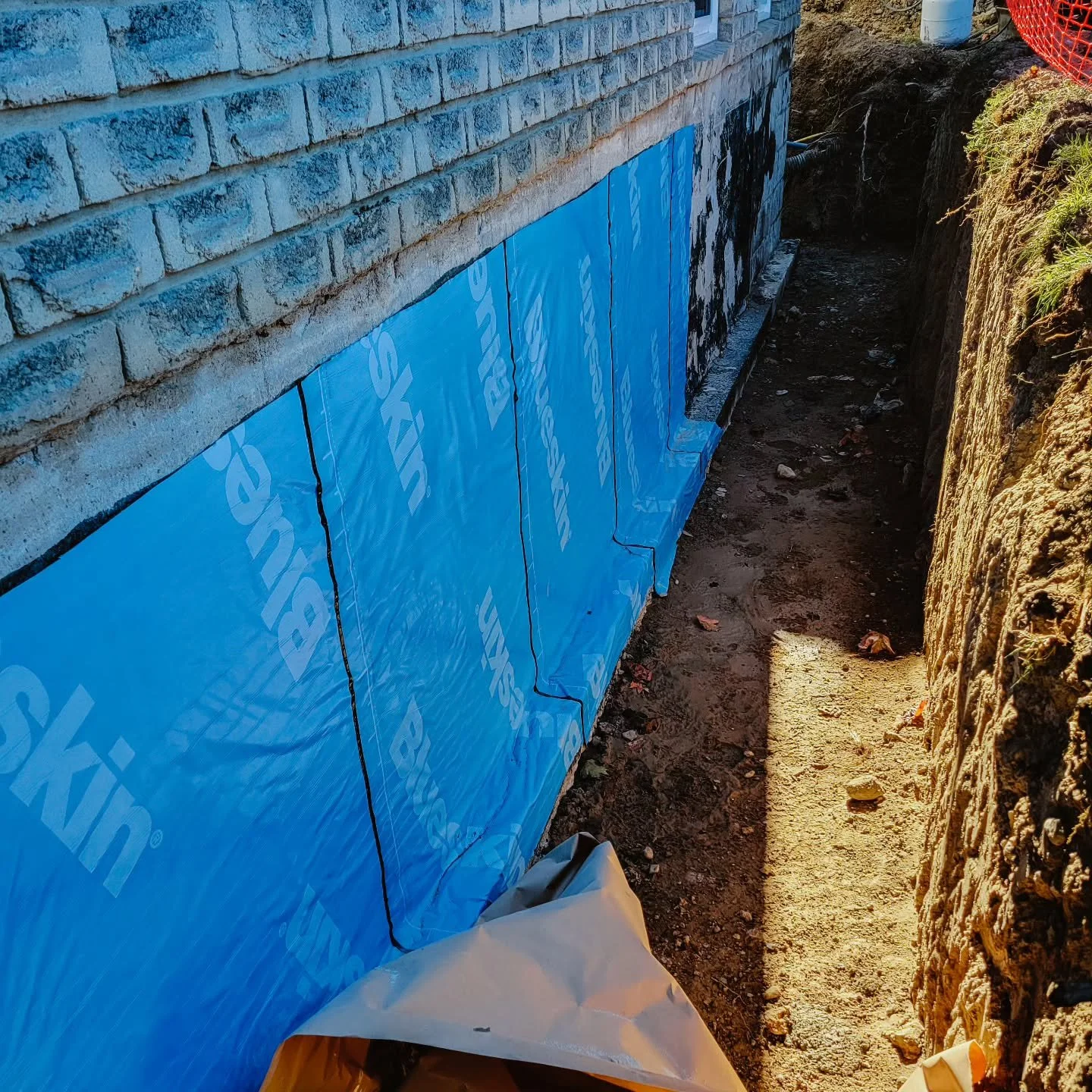 We finished up this wrap just in time for all that rain yesterday ⛈️

Now on to interior projects for the next few weeks.

Call, text, email or submit a contact form through our website for your free quote! ✨️

613-970-6122 
hello@doneritesolutions.c