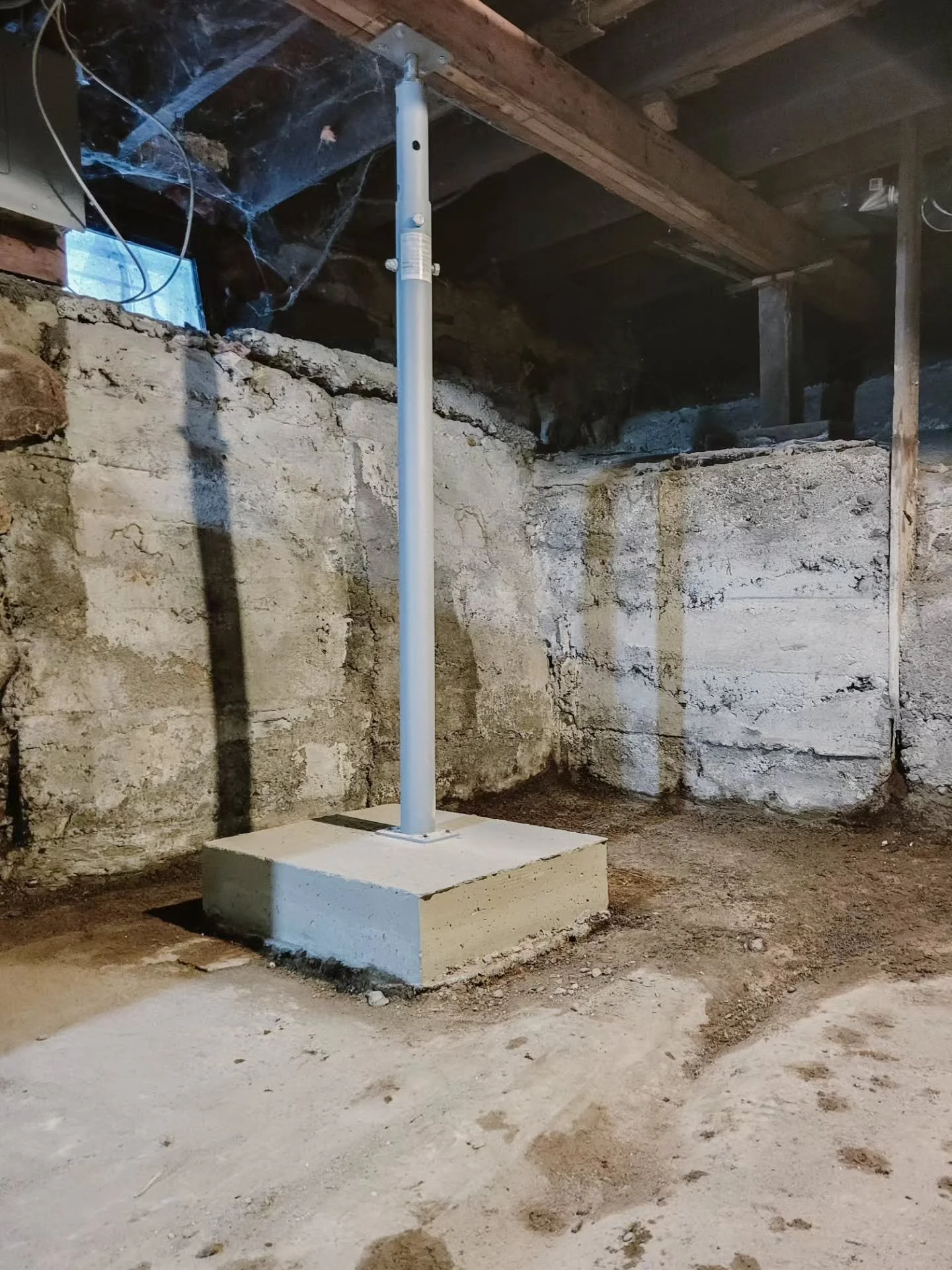 Another foundation repair completed before the holidays 🏡

This customer called us after they were unable to receive an offer on their home due to concerns about their foundation. Our team worked hard to get everything done so this house could be pu