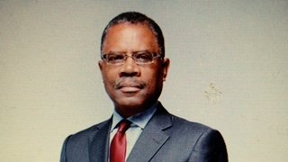 Headshot of Calvin Tucker