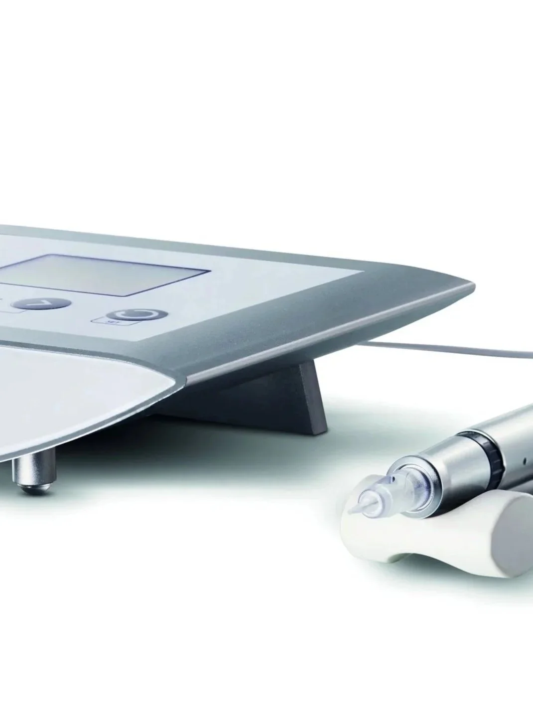 A medical device with a digital display and control buttons, alongside a microneedling pen with a needle.