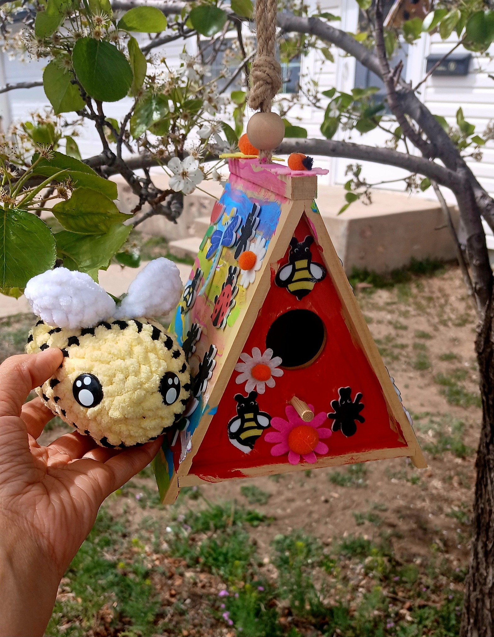 Bumblebee with birdhouse.jpg