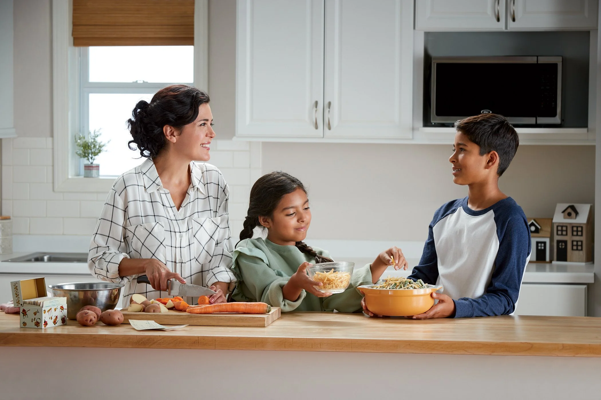 fht_holiday2022_brandshoot_kitchen_meal_prep_baking_1-179.jpg
