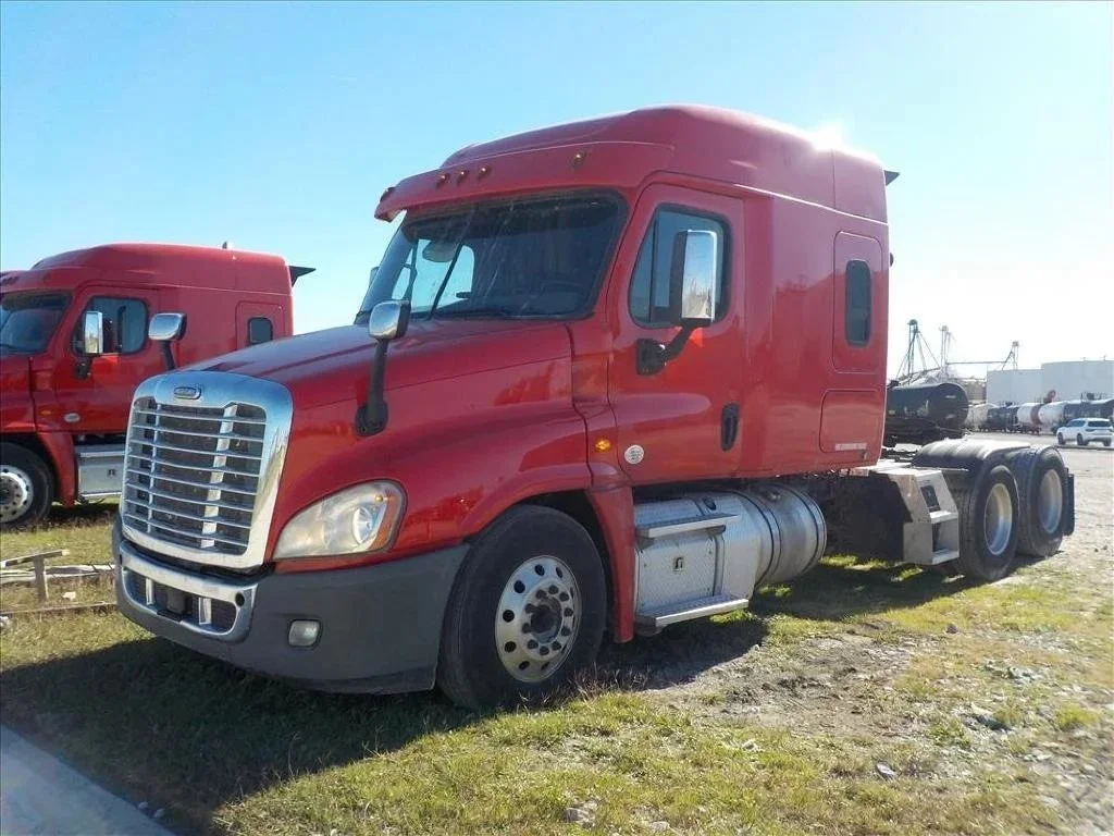 Freightliner Cascadia moved by Drake Truck Source