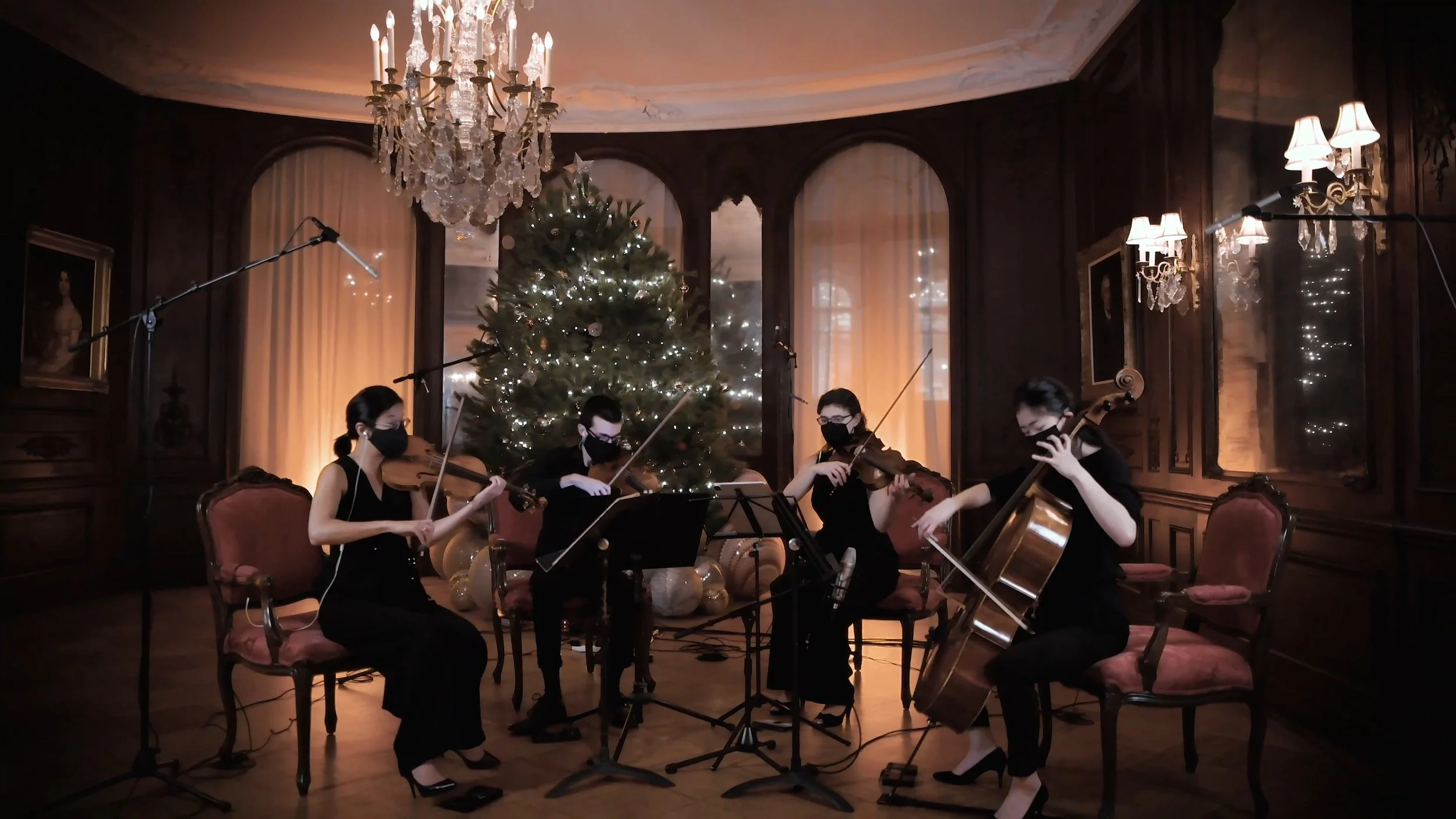 ChristmasCarol_02.jpg