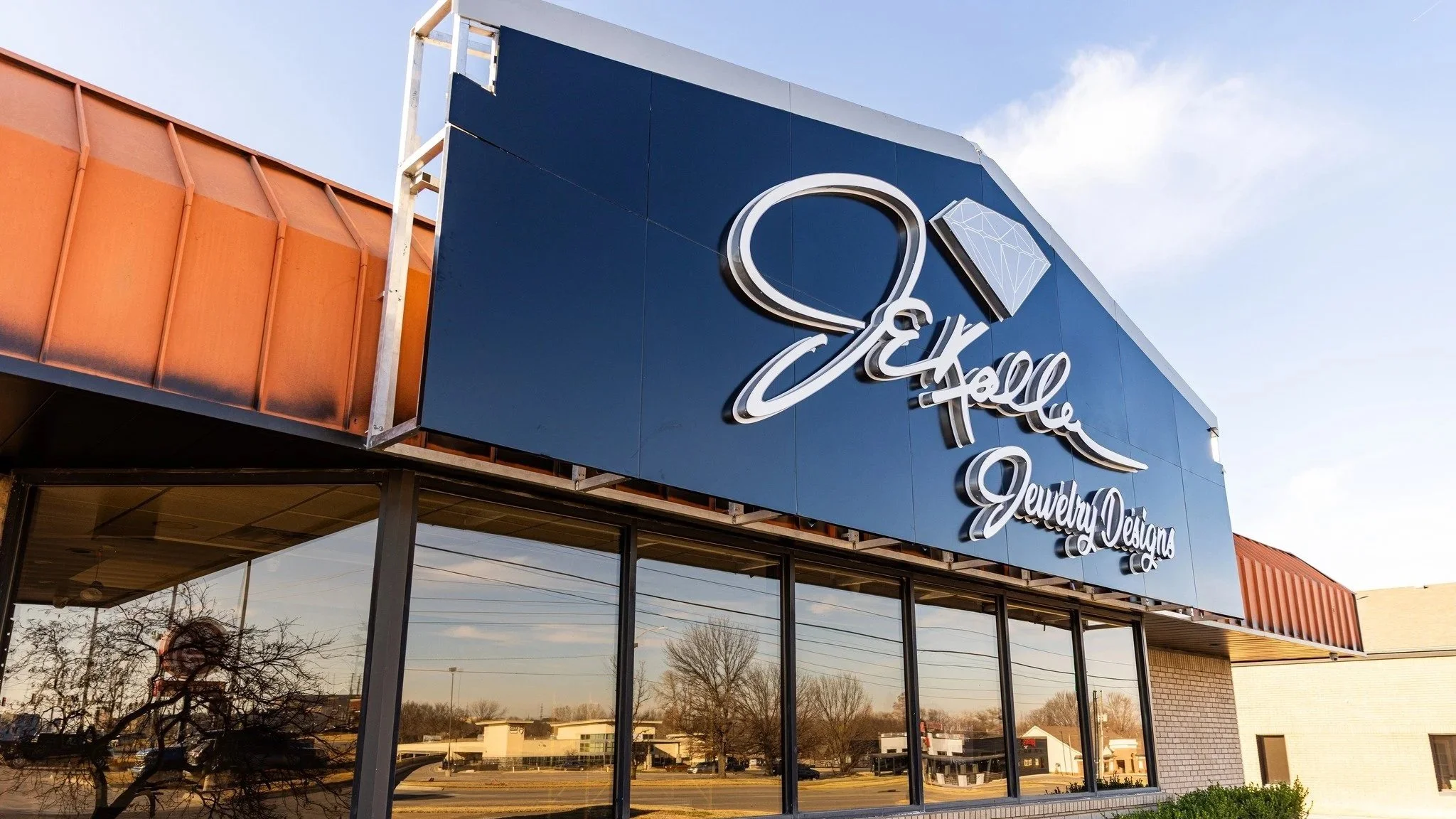 New signs erected along 86th STreet as businesses open, relocate along busy corridor