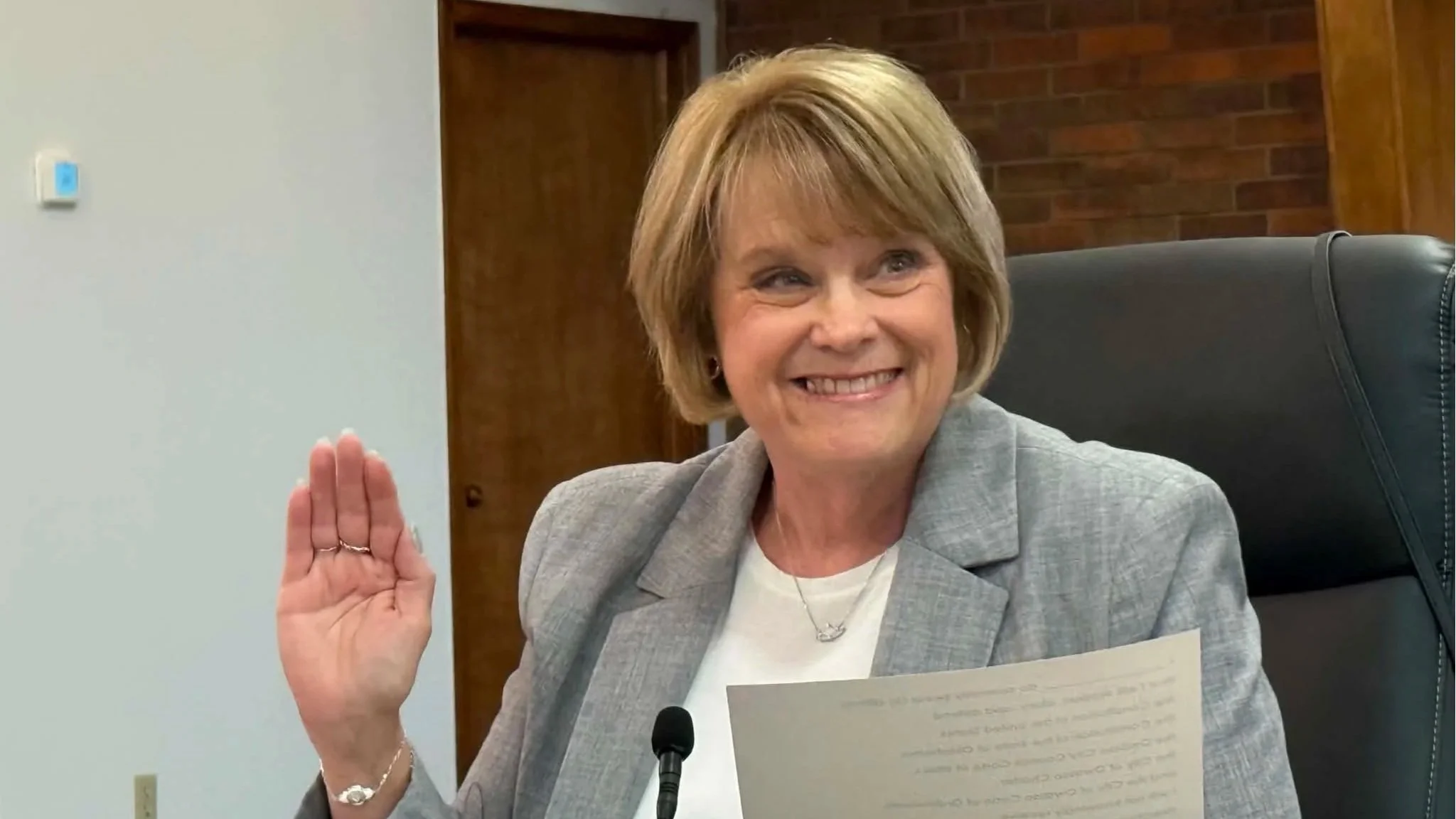 Ward 4 Owasso Councilor Jamie Junn sworn in to begin her new term 
