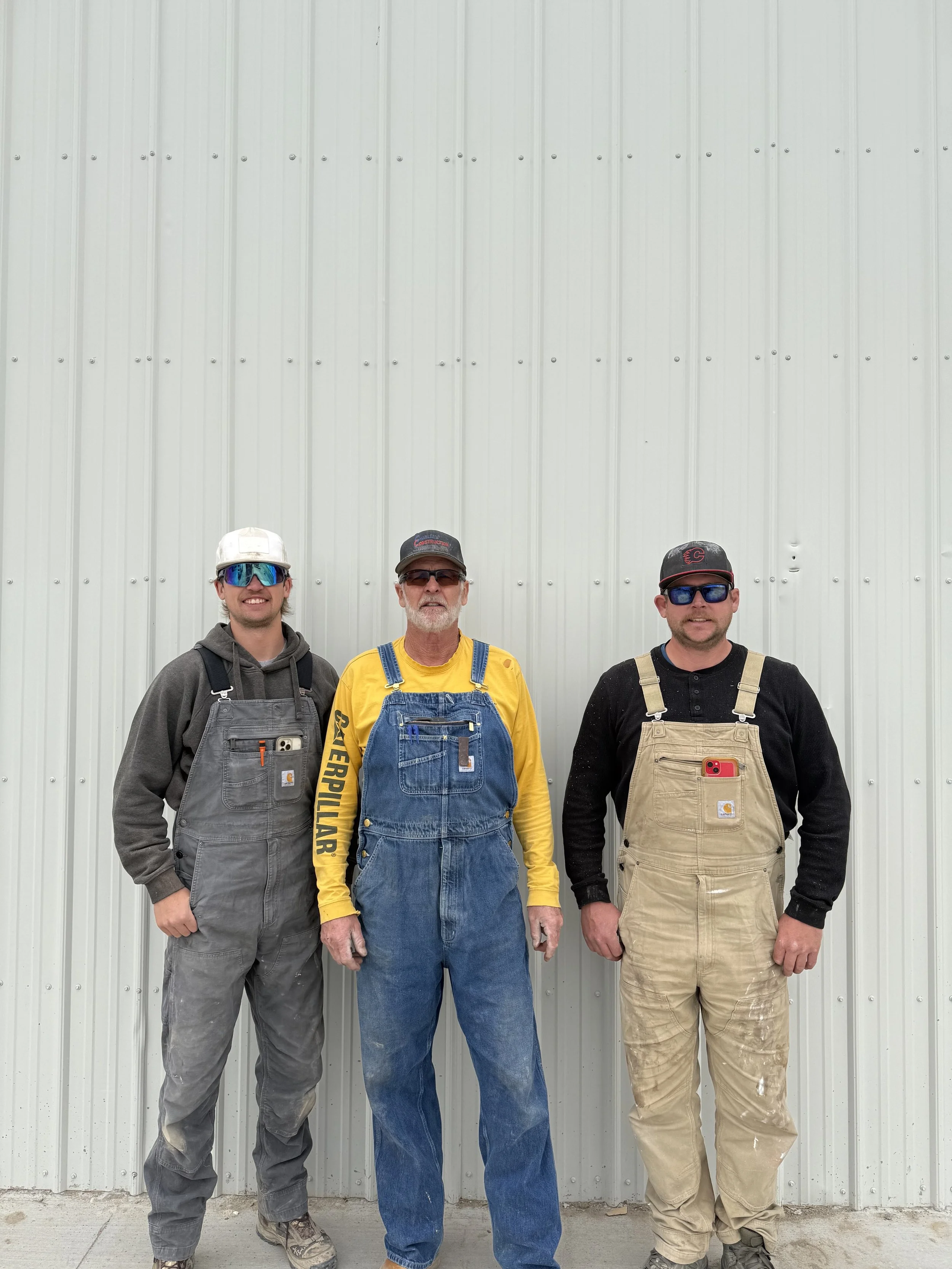 Oranssi carpenter using bench saw