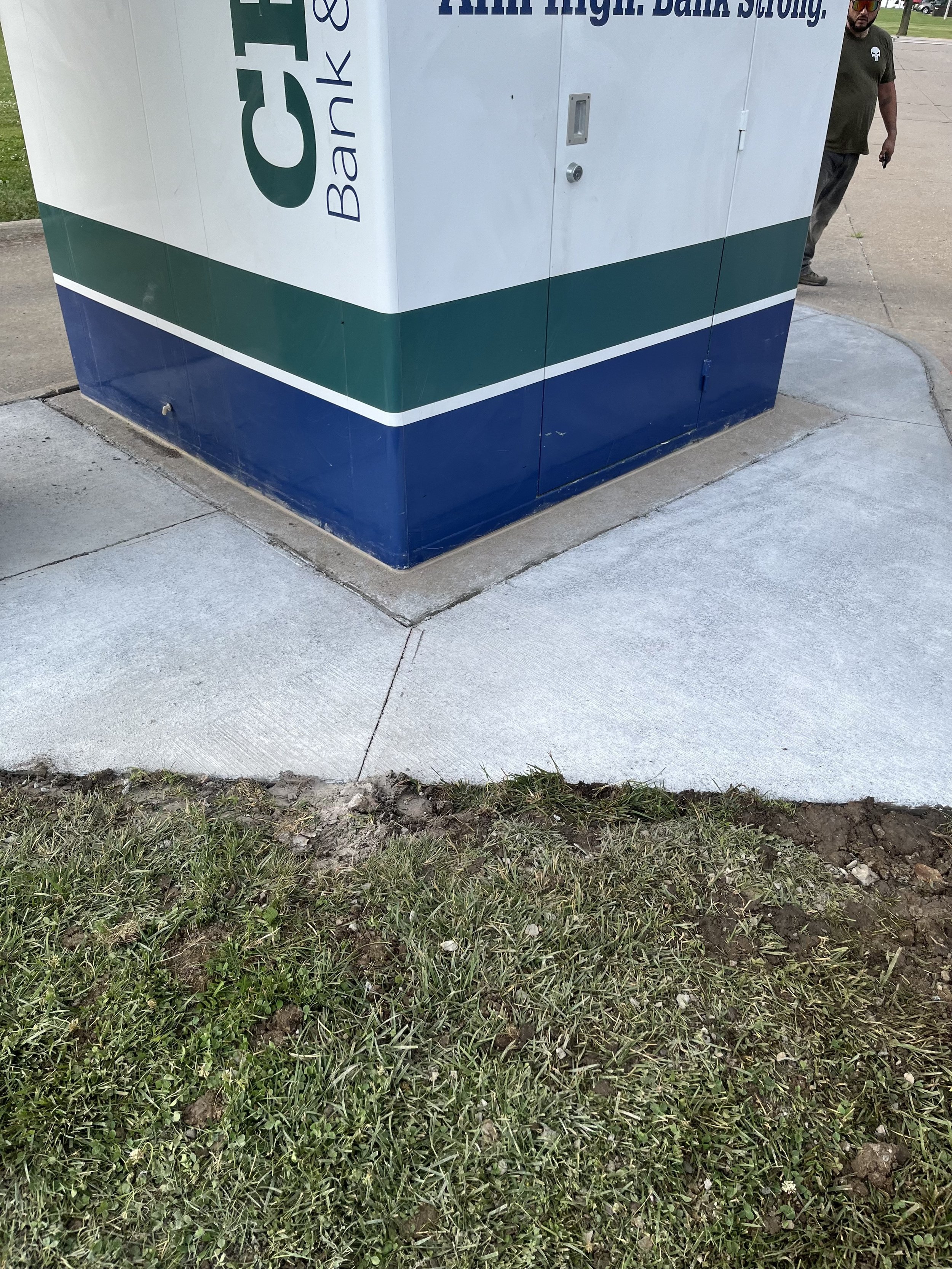 RTG Construction - Concrete - Sidewalk (After).jpeg