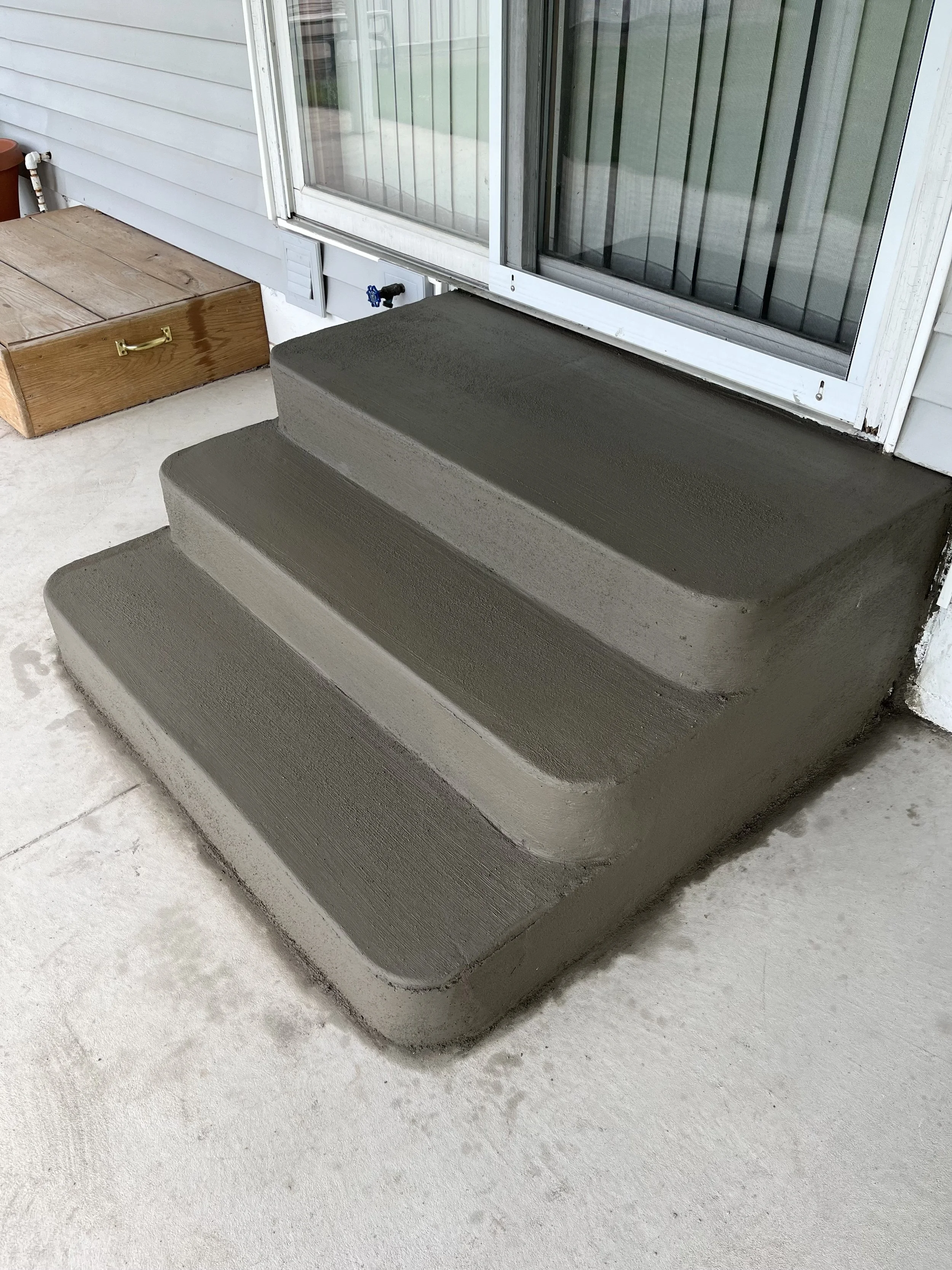 RTG Construction - Concrete - Patio Staircase.jpeg