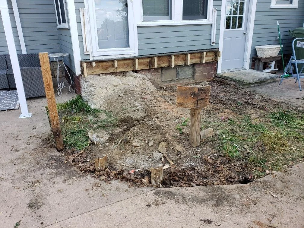 RTG Construction - Concrete - Patio & Staircase (Before).JPG