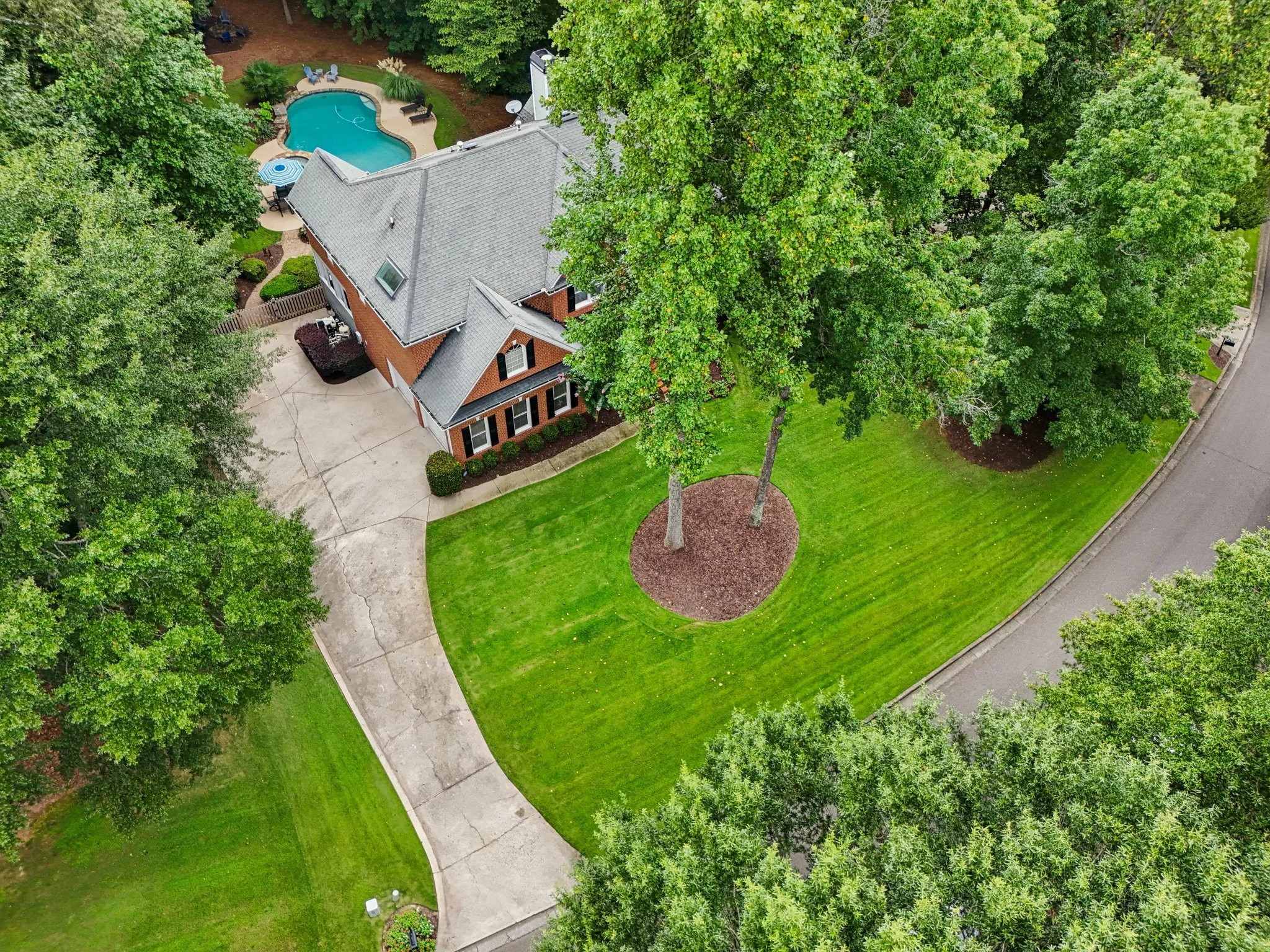 27-web-or-mls-Grand Ave-S2308-027.jpg