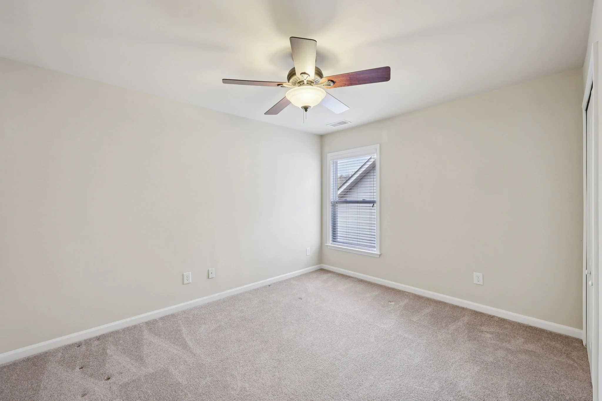 36-web-or-mls-The Commons Dr-S0502-032.jpg