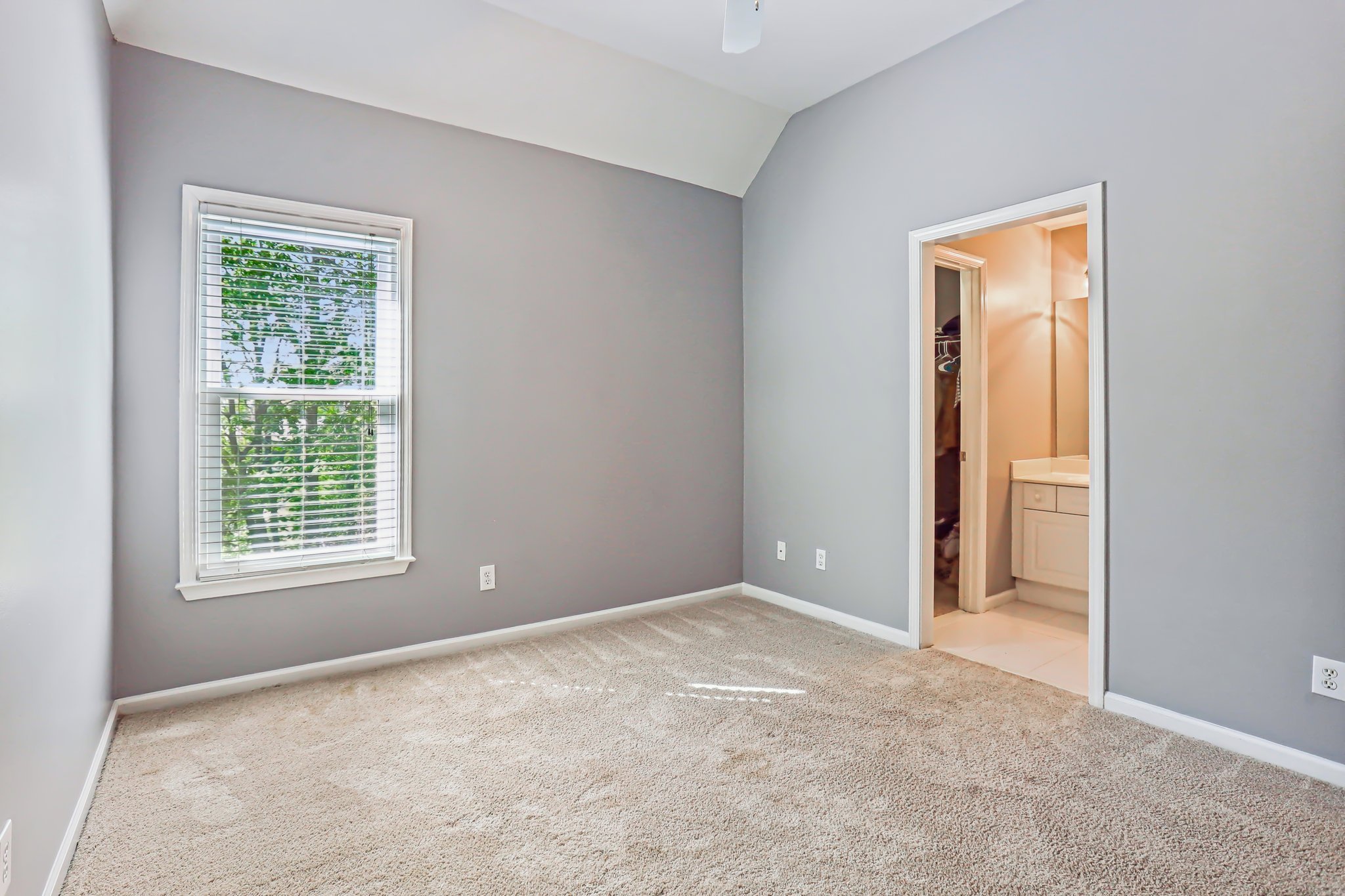 44-web-or-mls-Havenridge Pl-1704-044.jpg